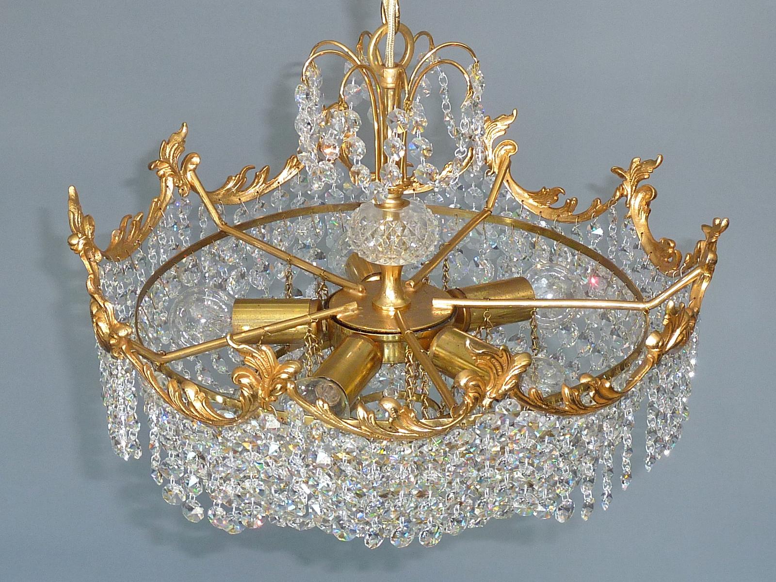 Classical Palwa Chandelier Gilt Brass Faceted Crystal Glass, 1960s Rococo Style  For Sale 5