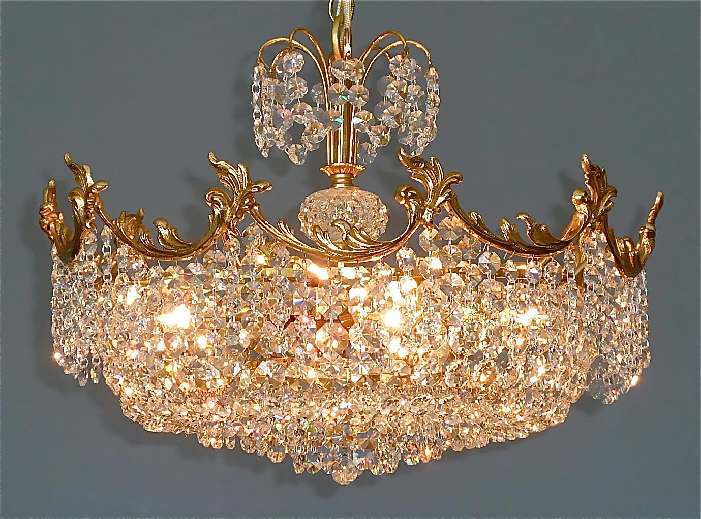 Classical Palwa Chandelier Gilt Brass Faceted Crystal Glass, 1960s Rococo Style  For Sale 11