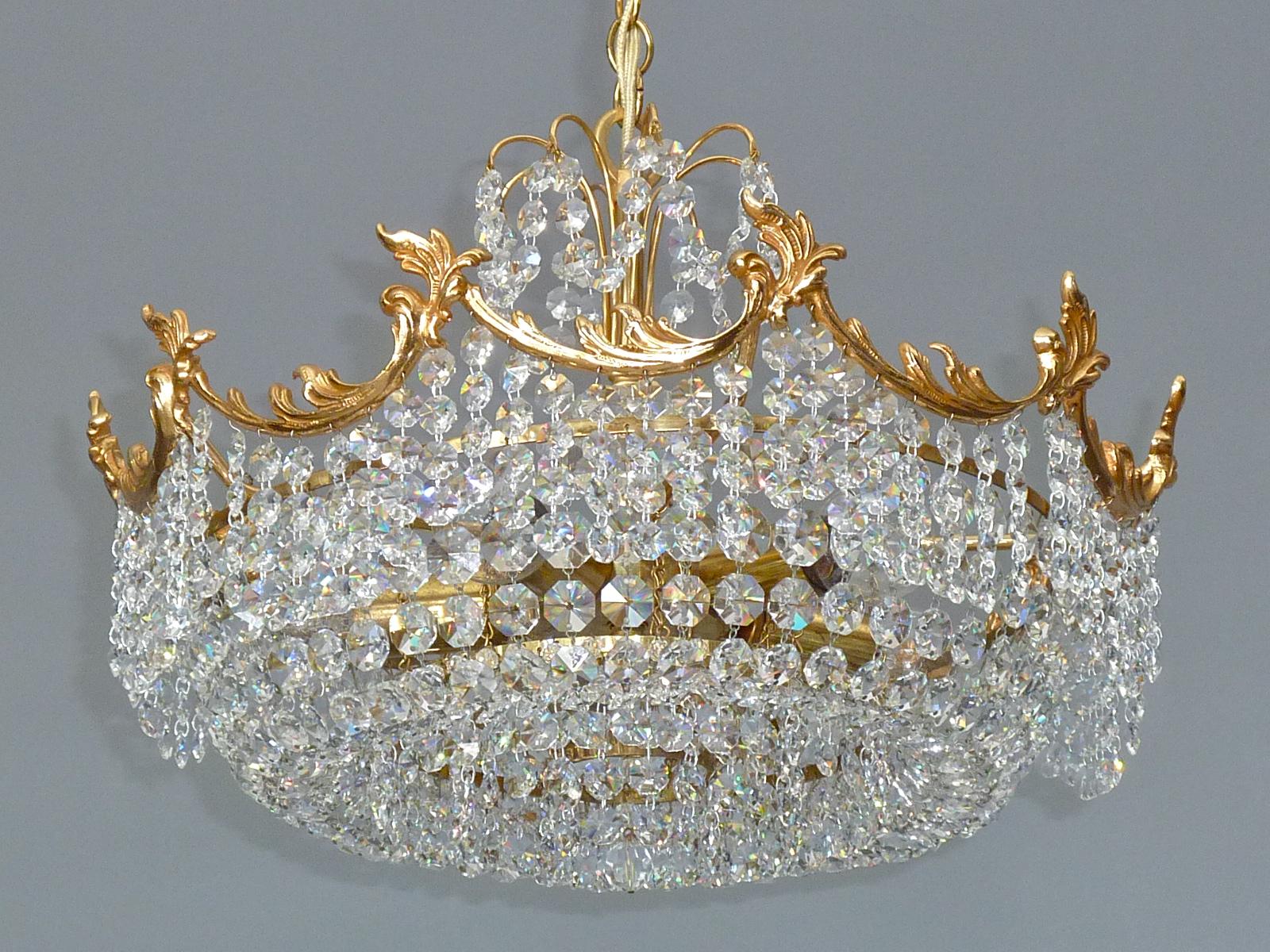 Classical Palwa Chandelier Gilt Brass Faceted Crystal Glass, 1960s Rococo Style  For Sale 3