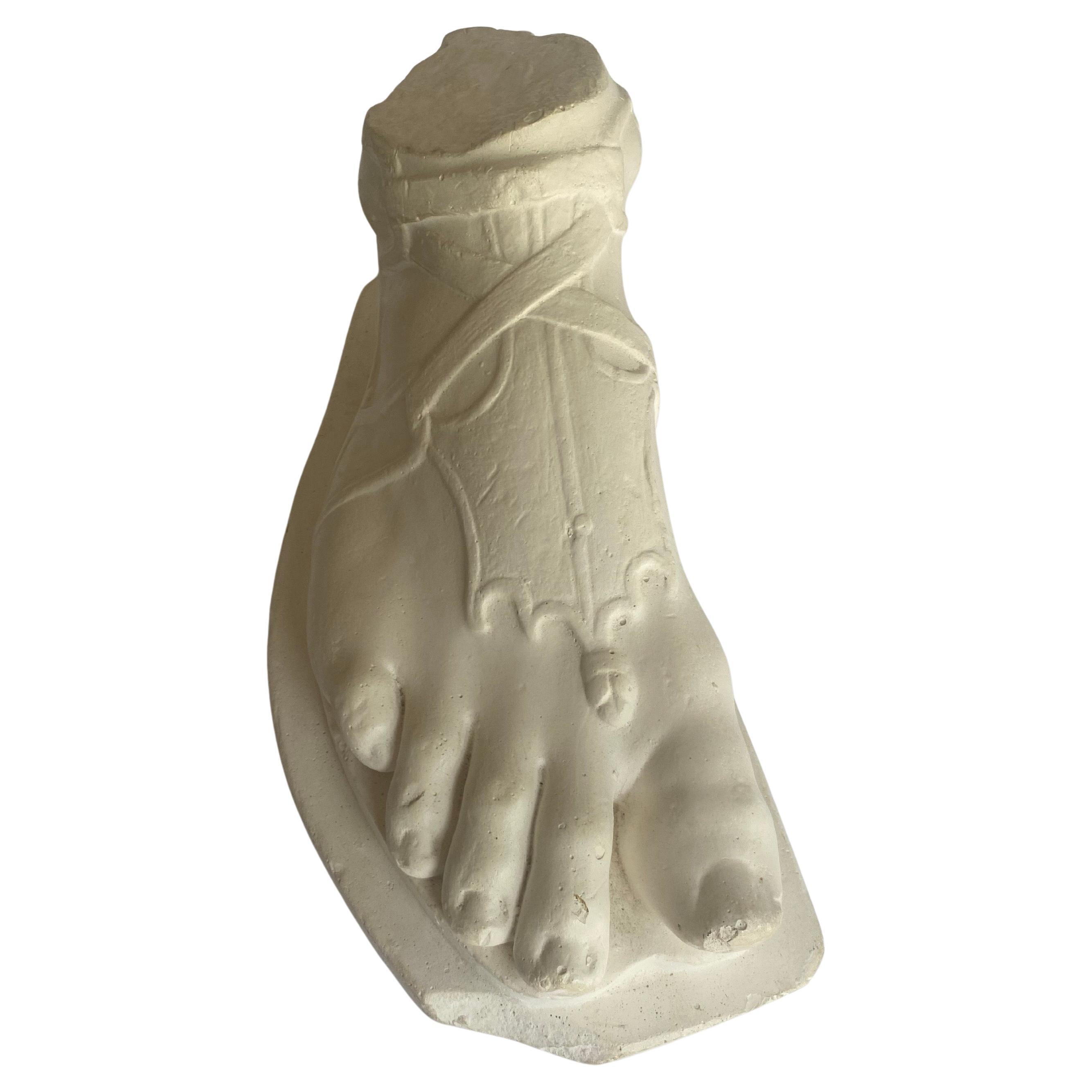 Klassische Hermes-Fußskulptur aus Gips von D. Brucciani & Co, London (Englisch) im Angebot