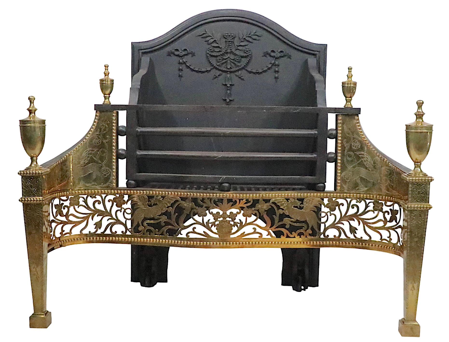 Classical Revival English Hoole Cast Iron and Brass Fireplace Coal Grate Insert  In Good Condition In New York, NY