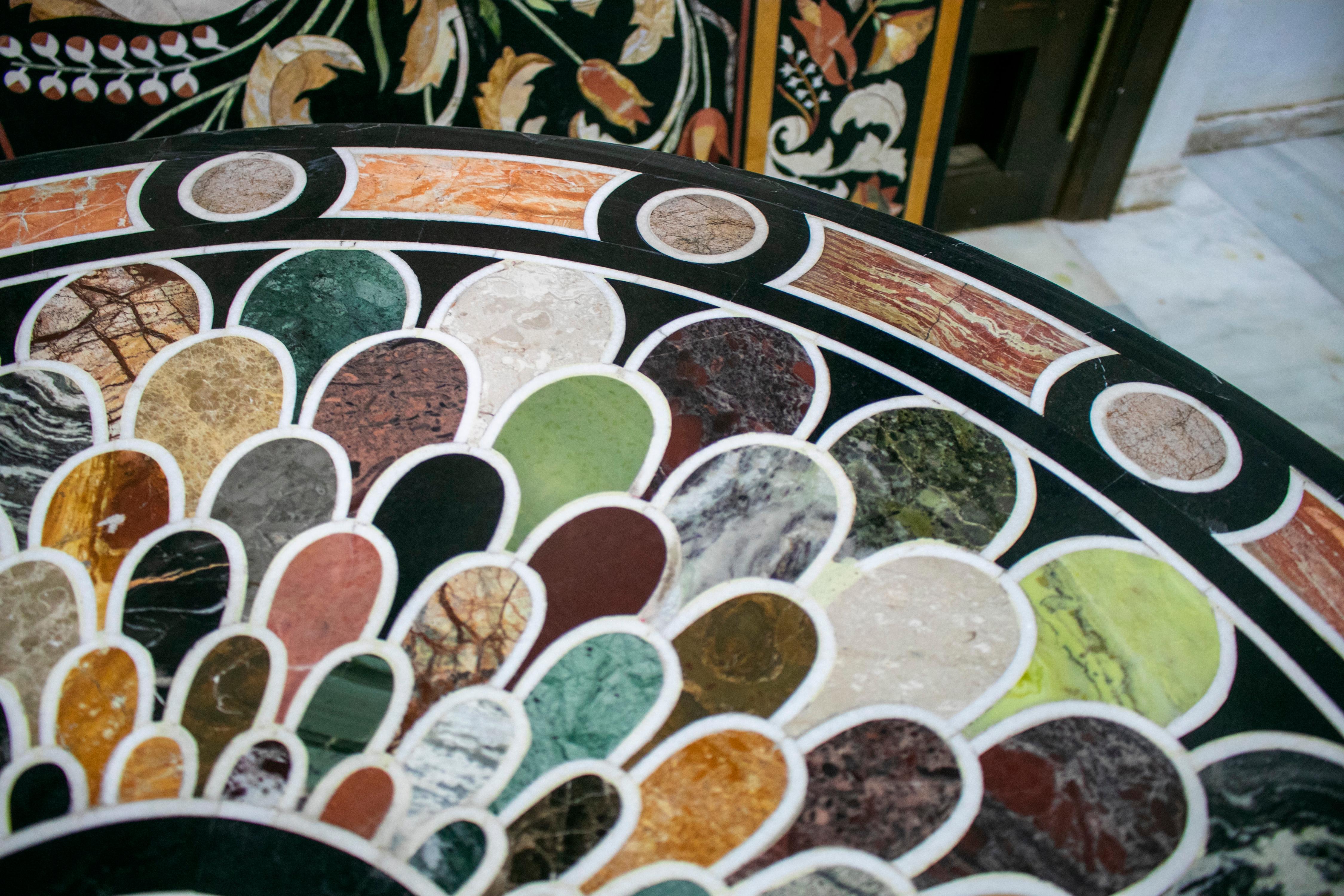 Classical Roman Italian Pietra Dura Stone Mosaic Inlay Round Table Top 1