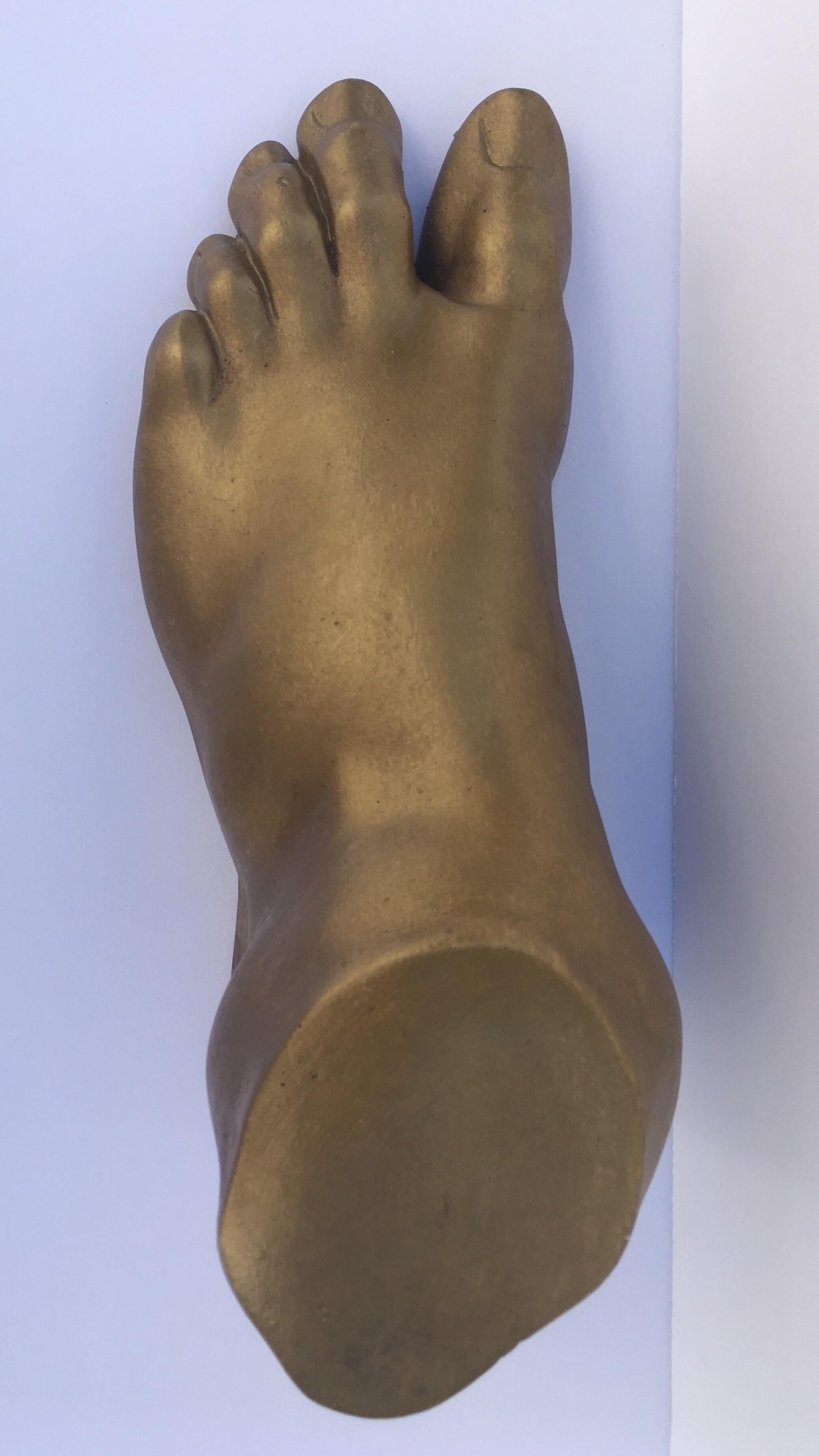 Classical Roman Style Plaster Foot Fragment Sculpture In Good Condition In Lambertville, NJ