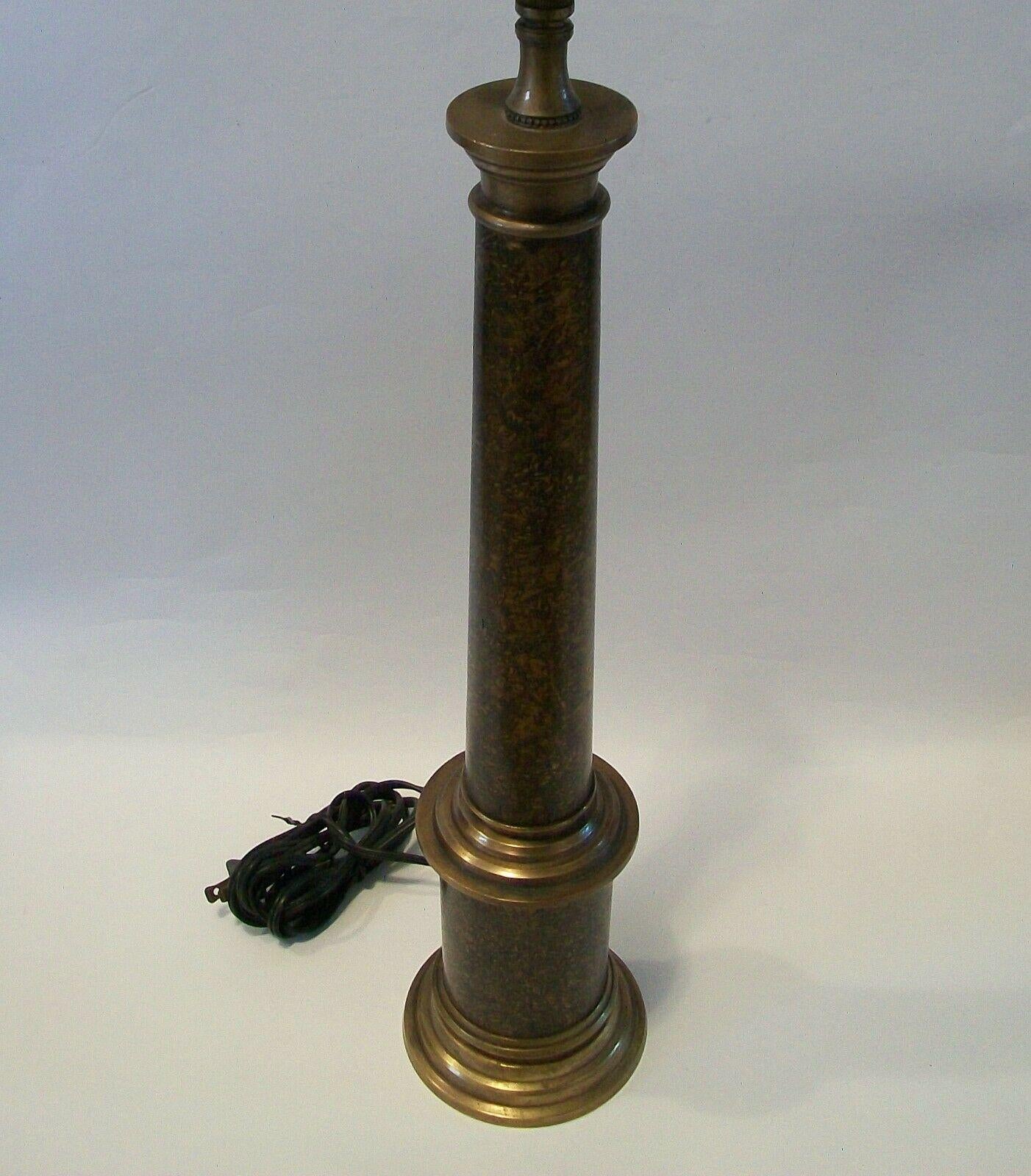 Classical style tapered bronze column table lamp - applied faux granite finish to the column and base - U.S.A. - mid 20th century.

Excellent vintage condition - tarnishing and patina to the bronze from age and use - no loss - no damage - no