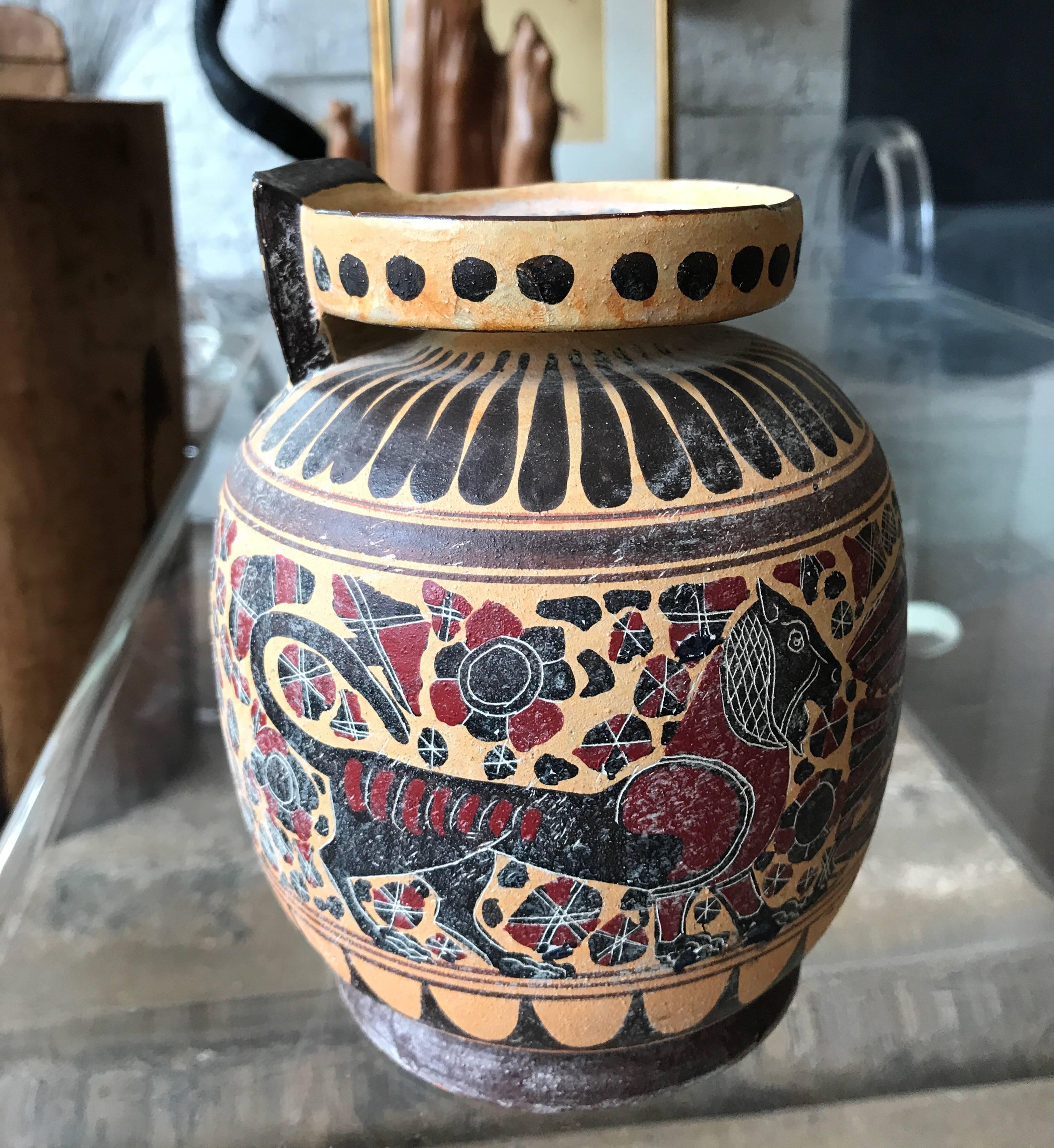 Classical Style Ceramic Greek Vase In Good Condition For Sale In Chicago, IL