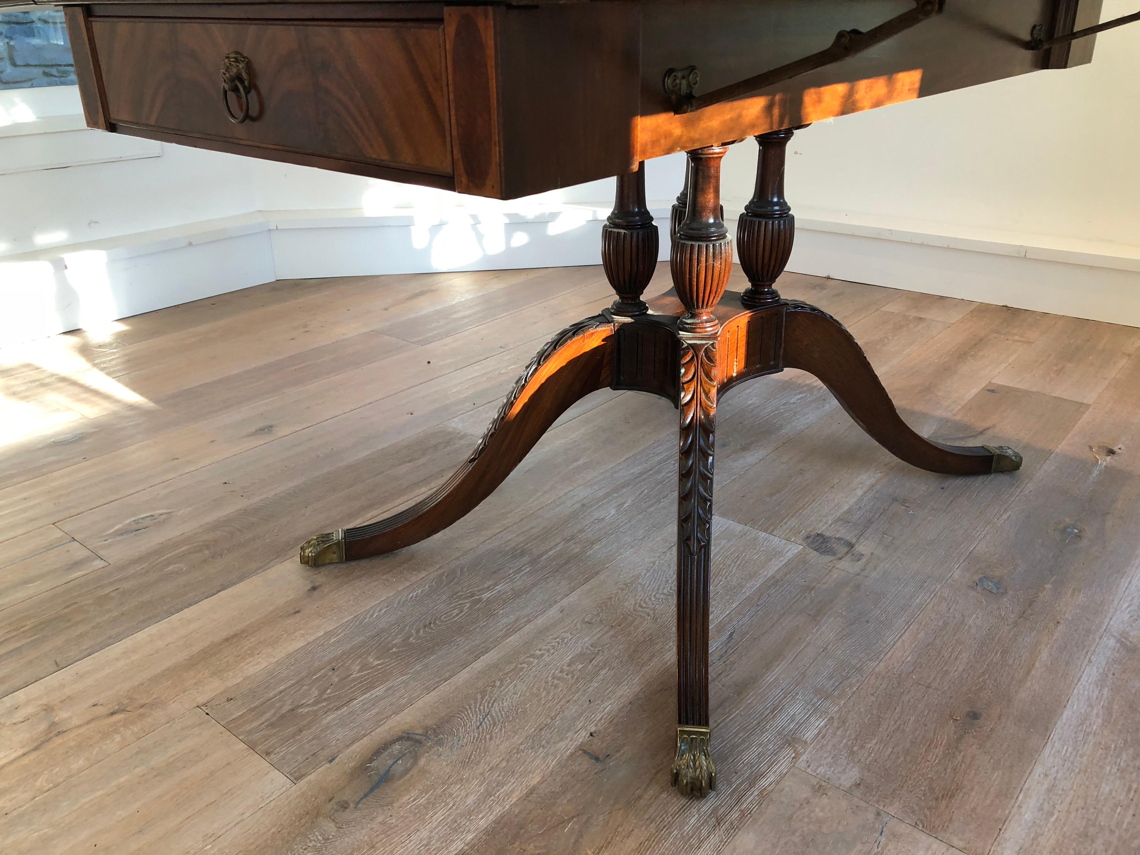 Classical Style Drop-Leaf Library Table In Excellent Condition In Stockton, NJ