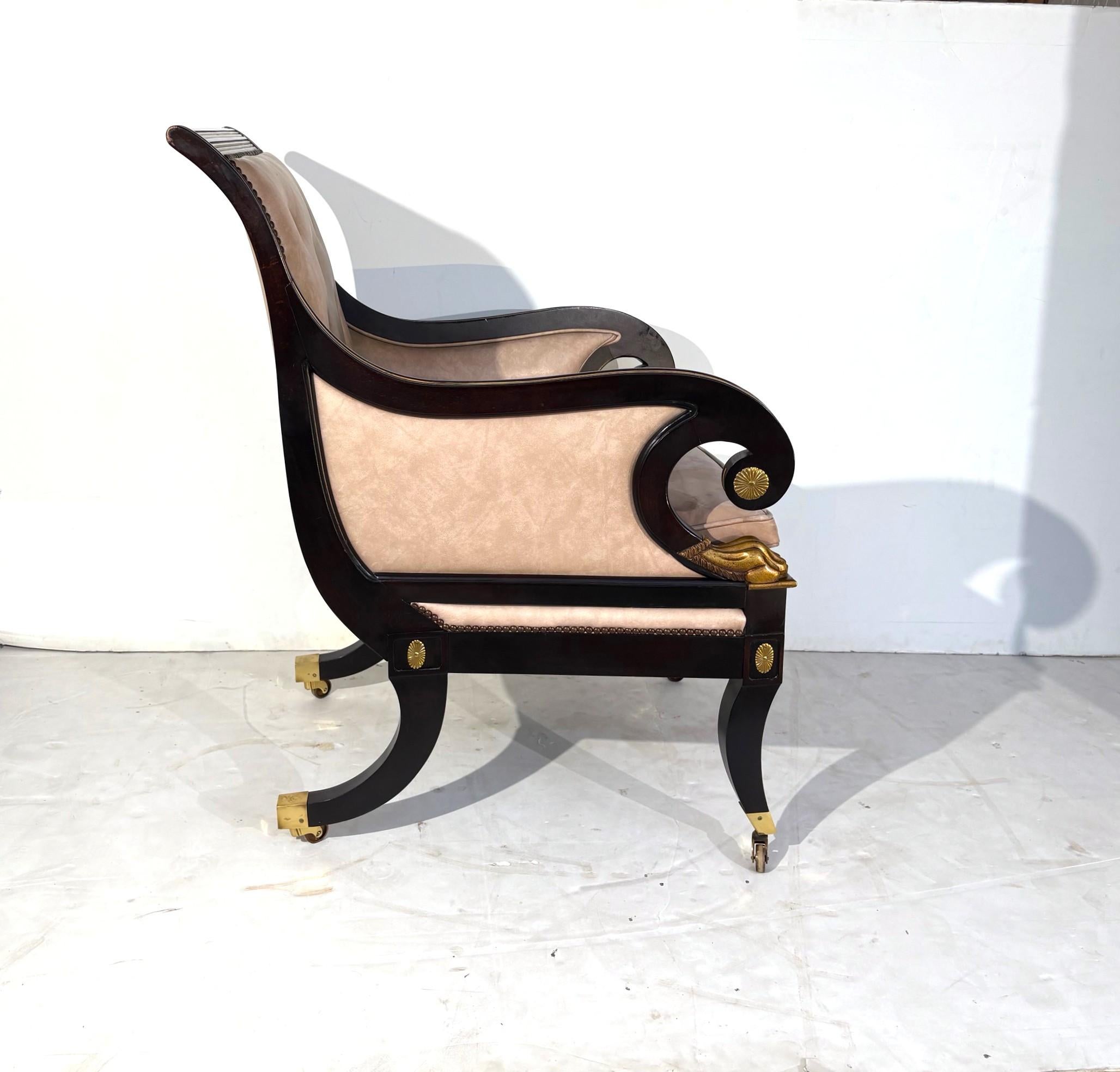 Américain Fauteuils en cuir de style Classic par Baker Ensemble de 2 en vente