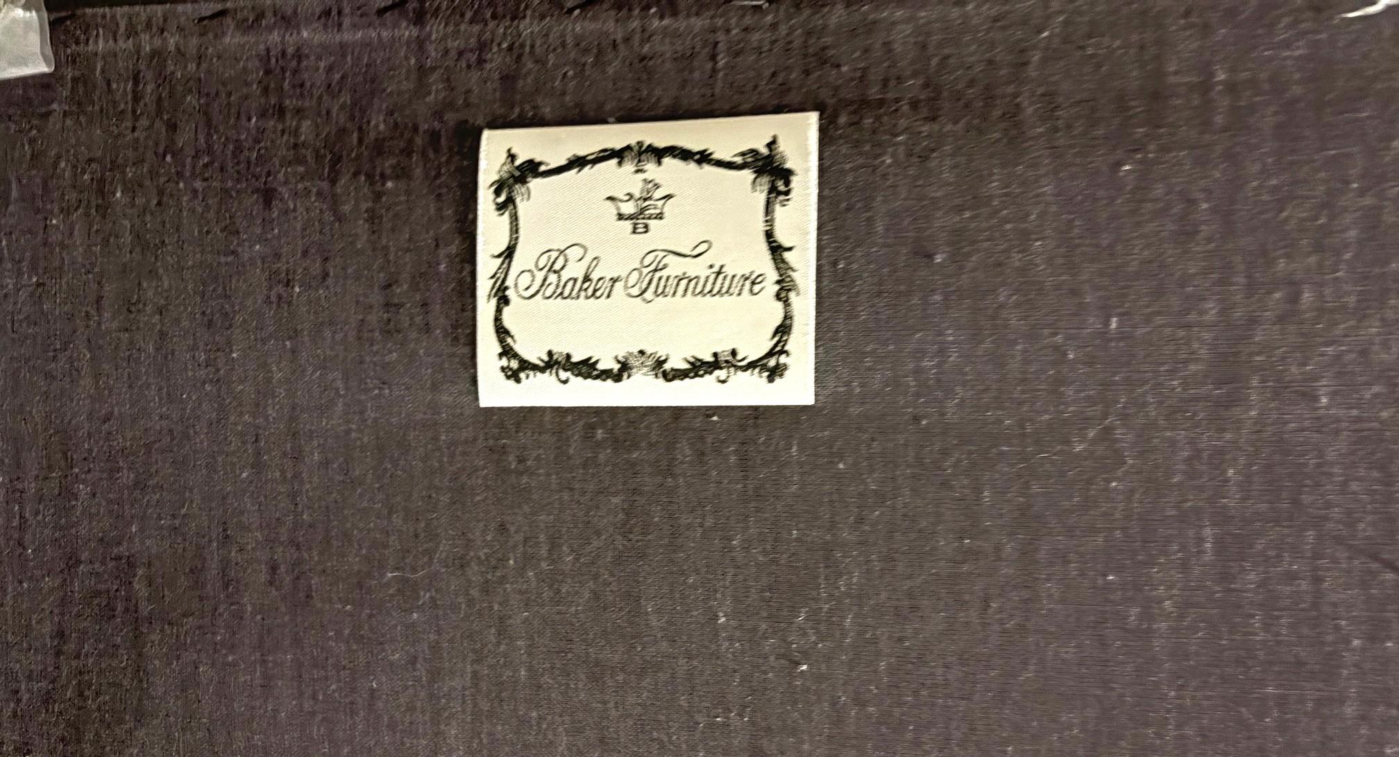 Fauteuils en cuir de style Classic par Baker Ensemble de 2 en vente 3