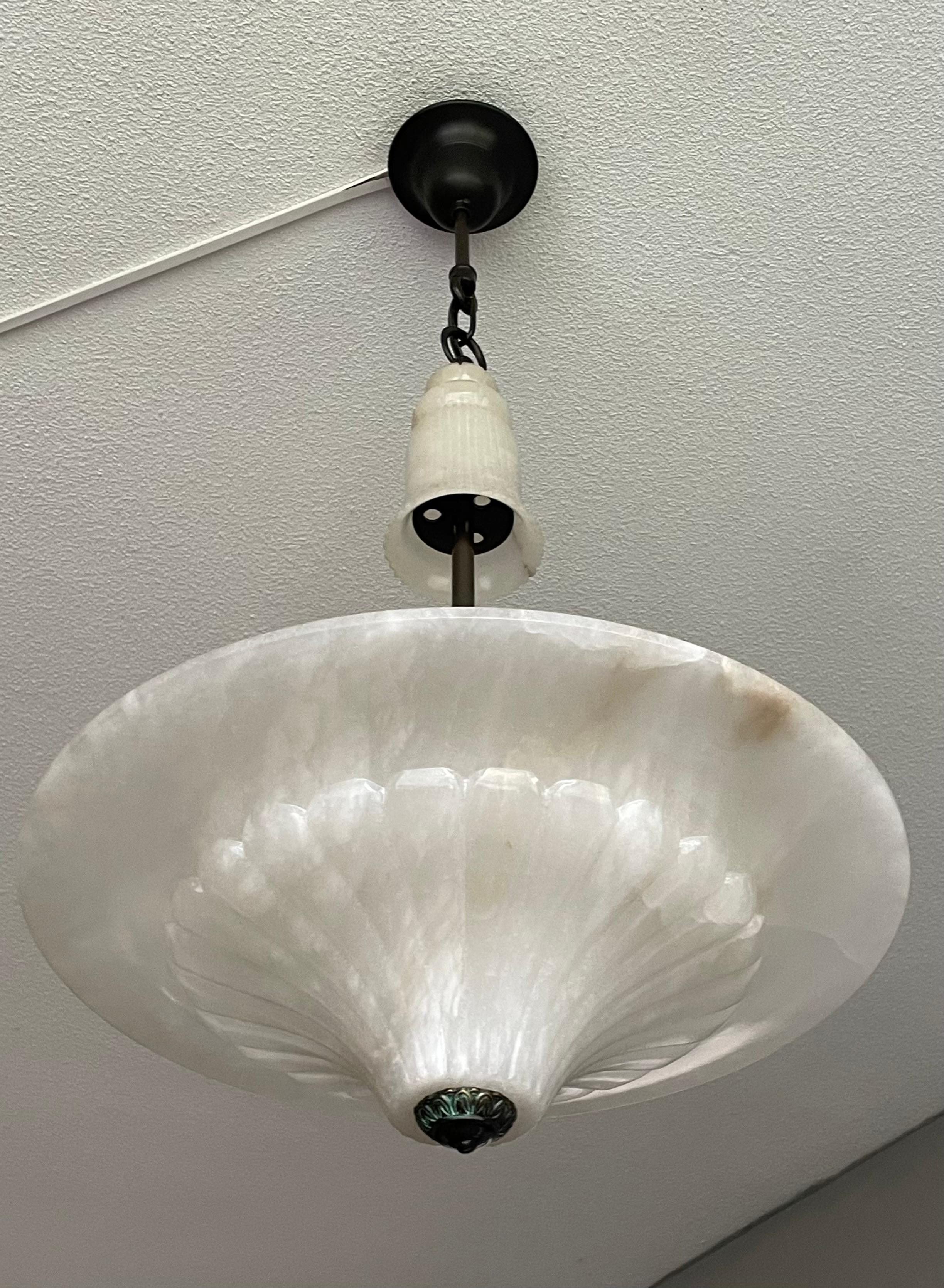 Classical Style Mid-Century Hand Carved, White Alabaster Pendant Light Chandelier In Excellent Condition In Lisse, NL