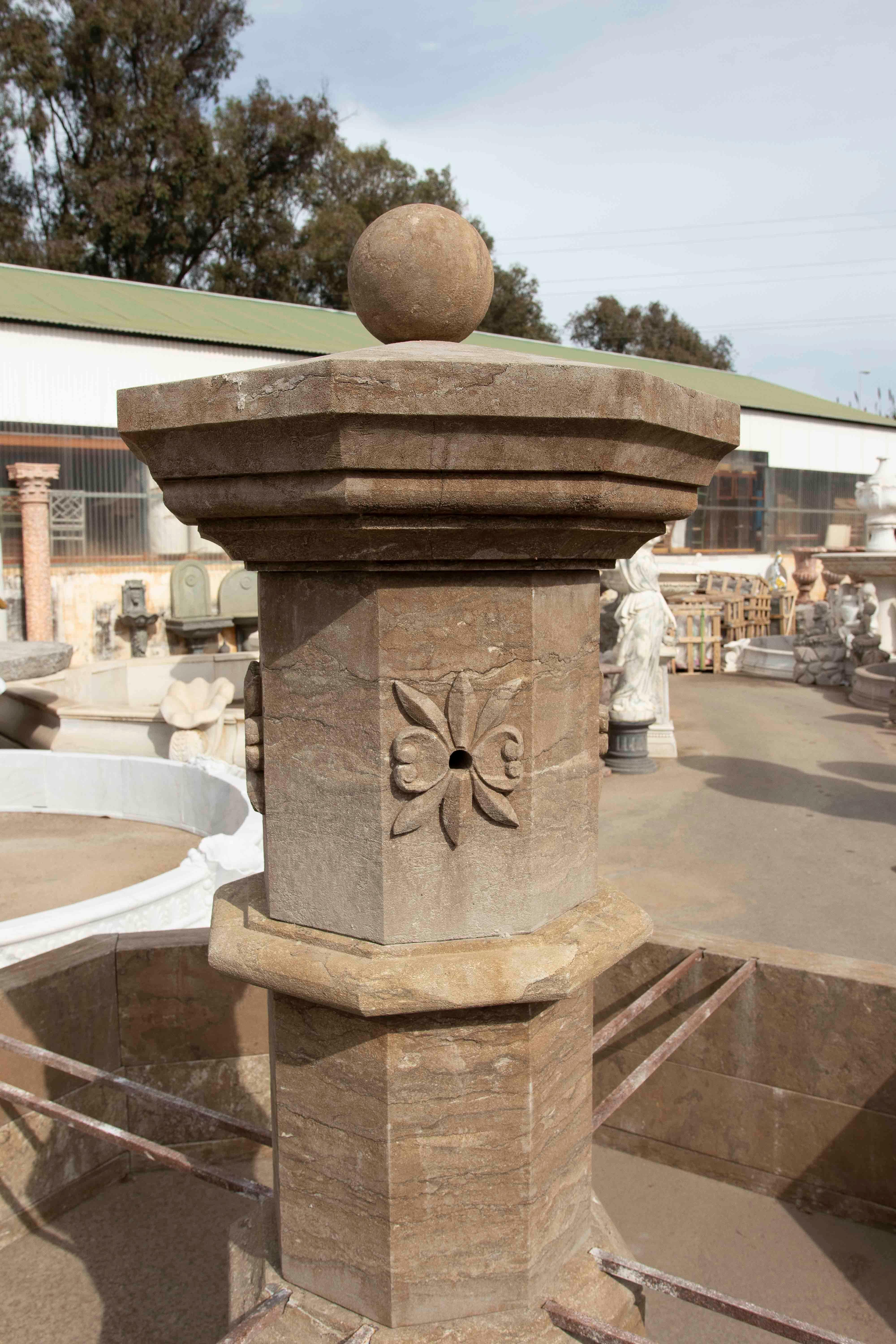 Classical Style Monumental Octagonal Fountain in Carved Stone with Pool For Sale 2