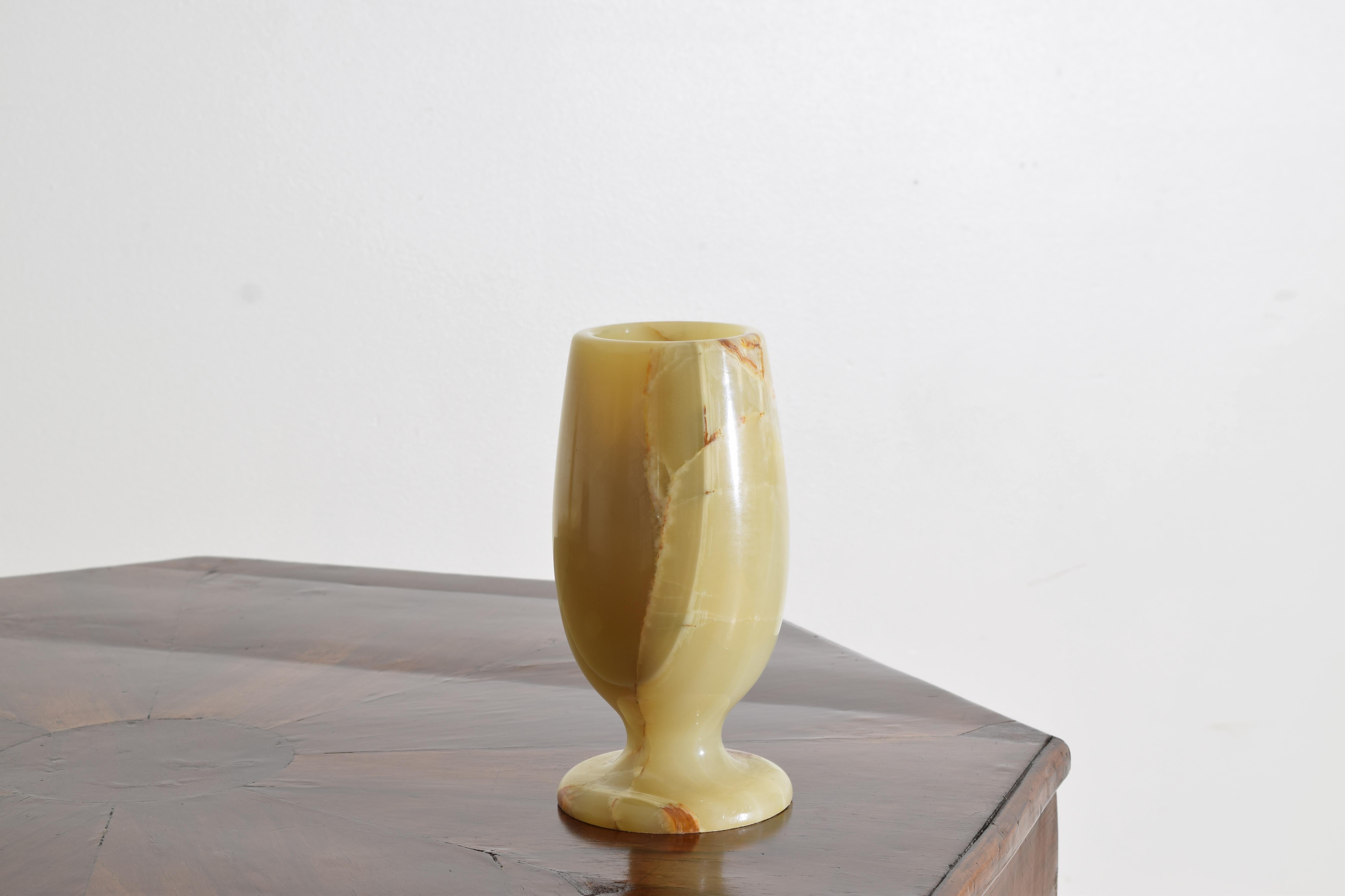 A classic style solid onyx vessel. Hand-turned and polished to a gloss finish in a vintage shade of moss green.