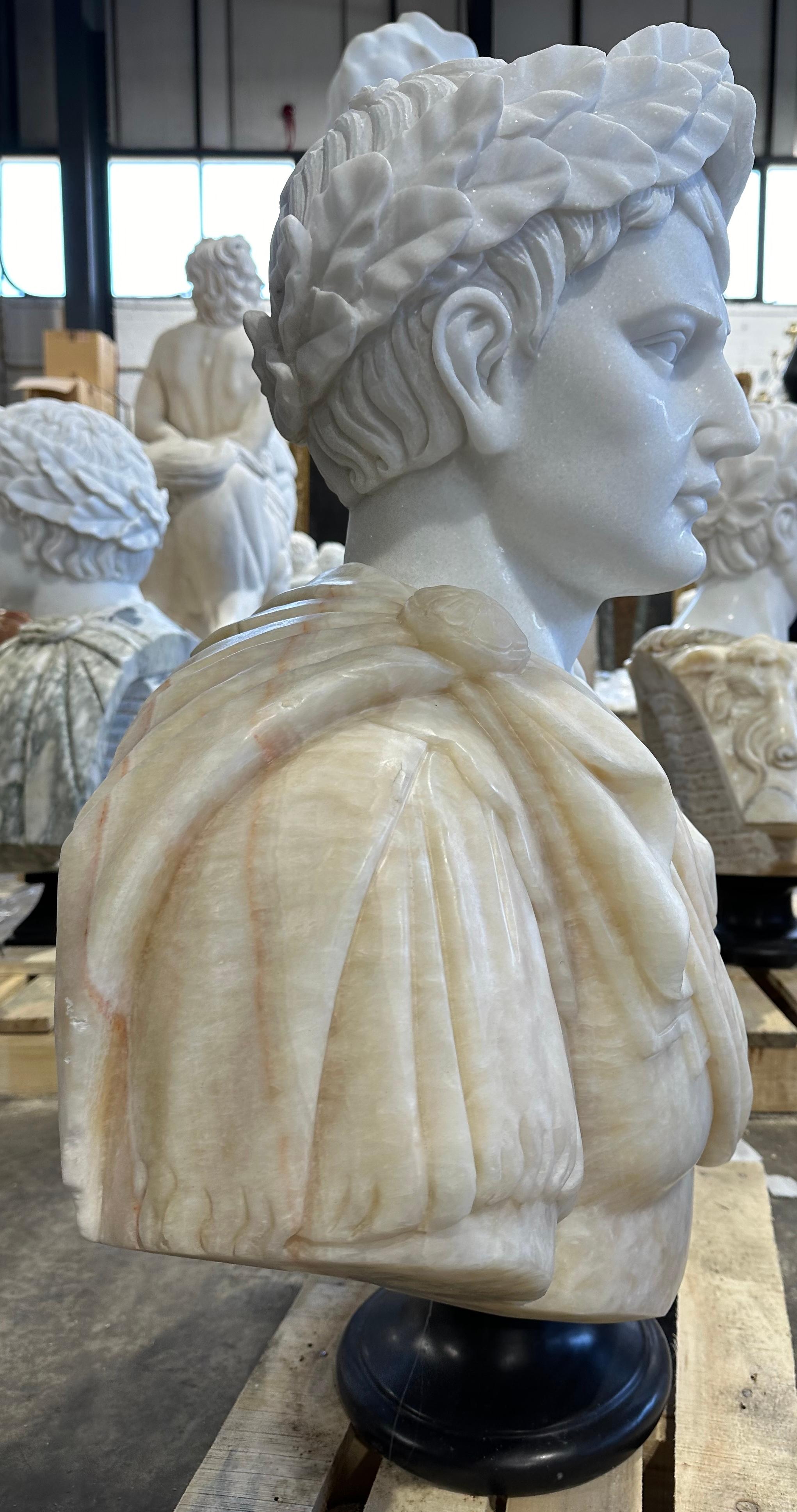 Classical Style Two Tone White And Beige Marble Bust In Good Condition For Sale In Southall, GB