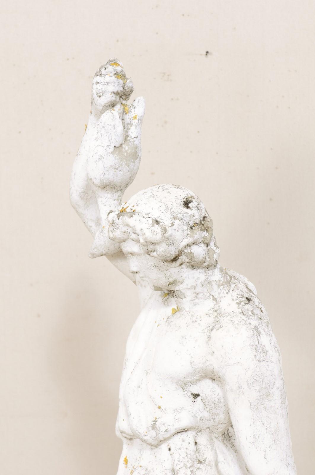 Romain classique Grande sculpture de jardin classique française représentant un personnage masculin du début du 20e siècle en vente