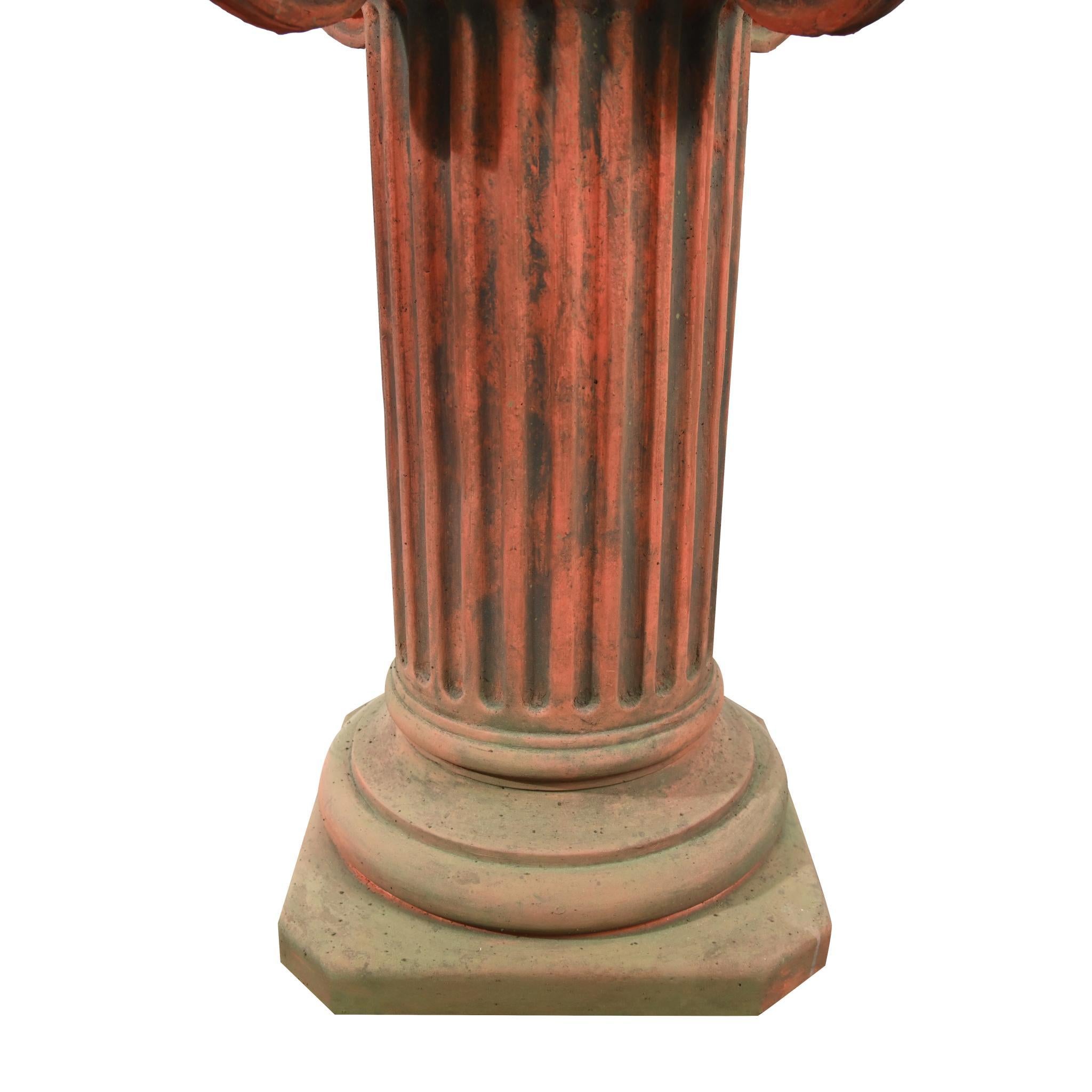 Fin du 20e siècle Classic Terracotta Garden Pedestal Ionic Column Stand en vente