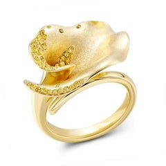 Classical White Diamond Yellow Gold 18K Flower Ring for Her