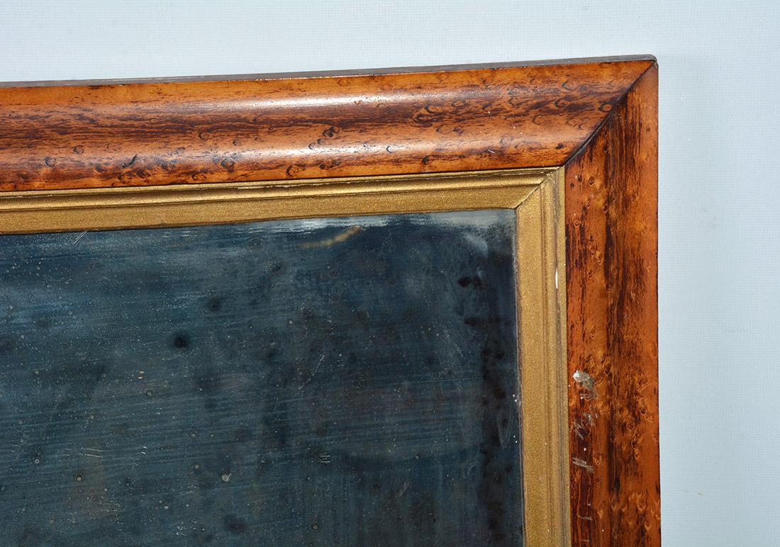 Klassischer Spiegel aus Holz und vergoldetem Holz (Restauration) im Angebot