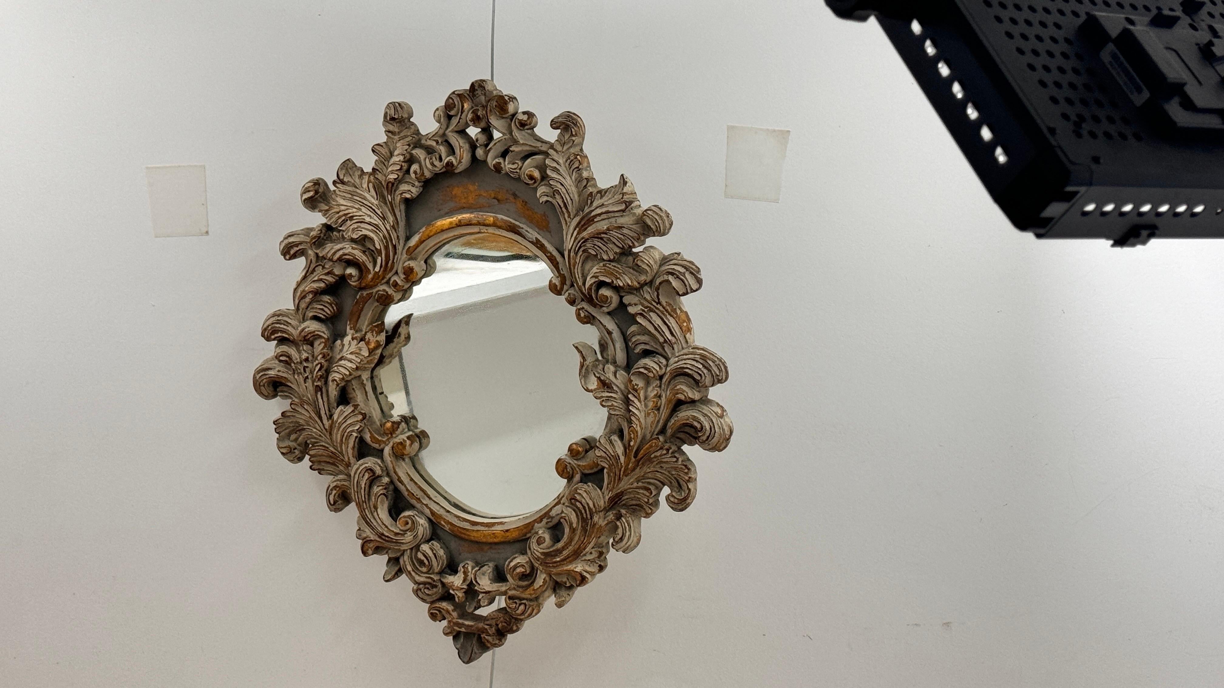 Specchio classico in Wood Colore beige e grigio Bella patina Colore Francia 1970 in vendita 5