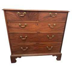 Classically Beautiful 18th Century Mahogany 5 Drawer Chest of Drawers