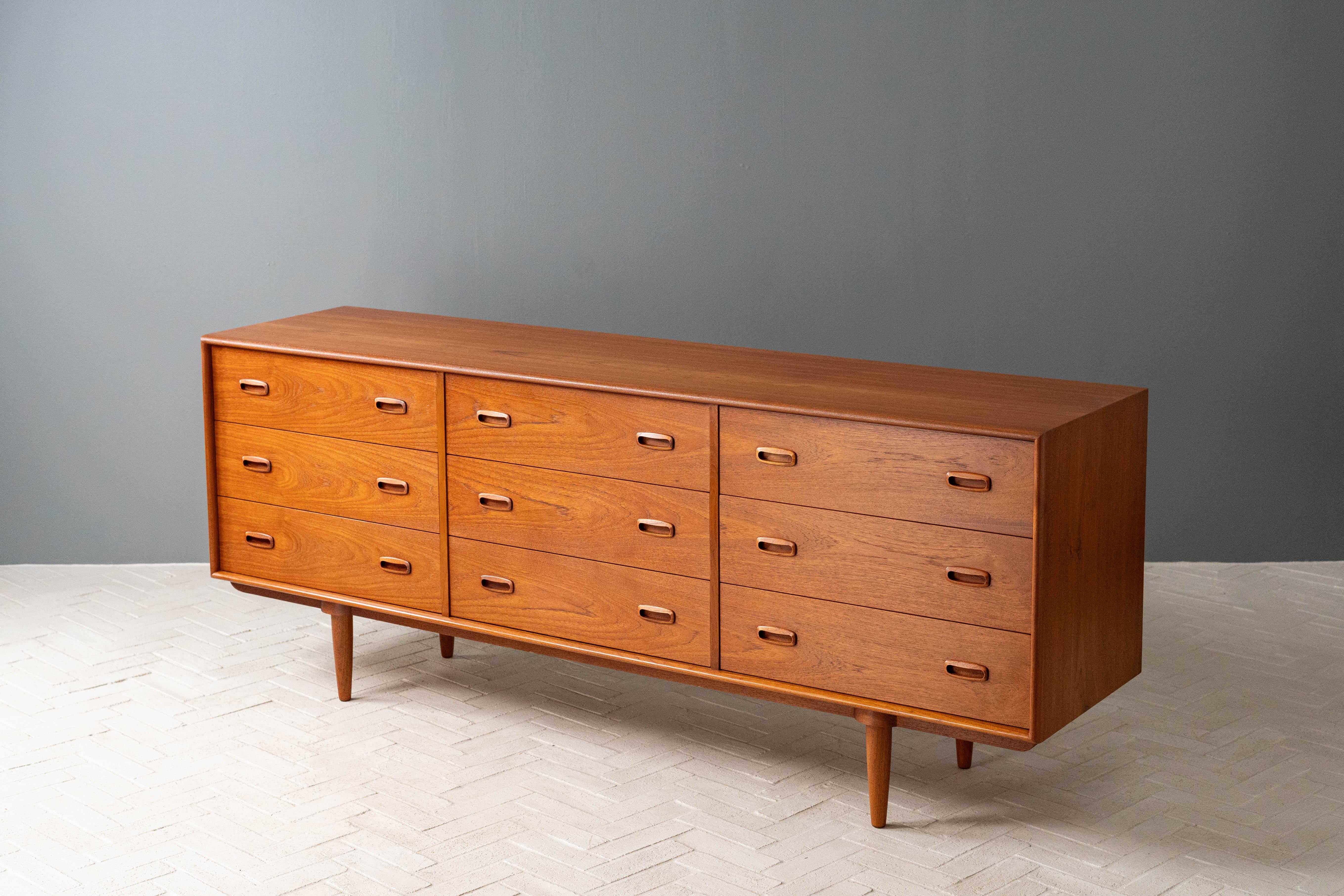 Classically Danish Modern Style Teak Dresser 7