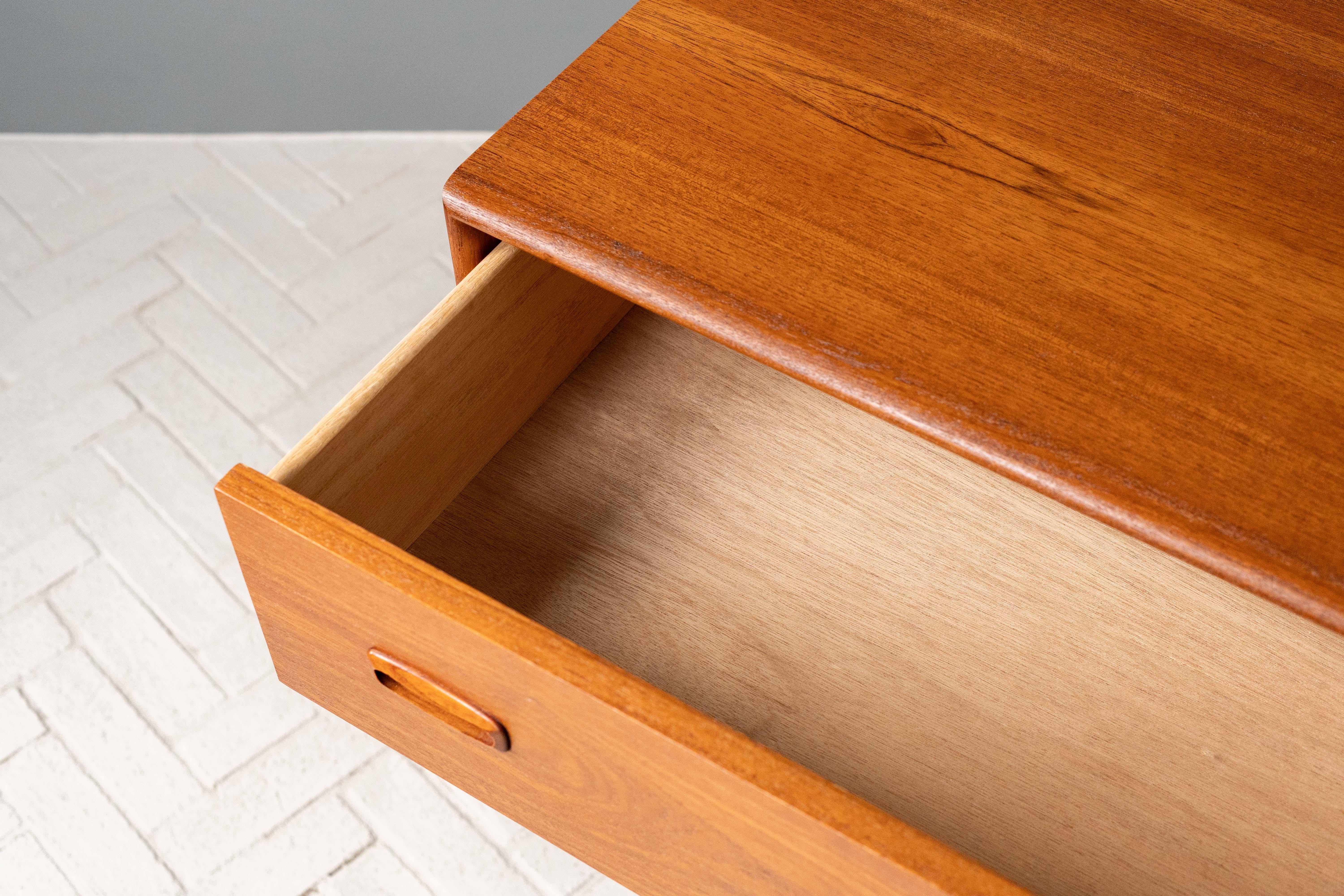 Classically Danish Modern Style Teak Dresser 11