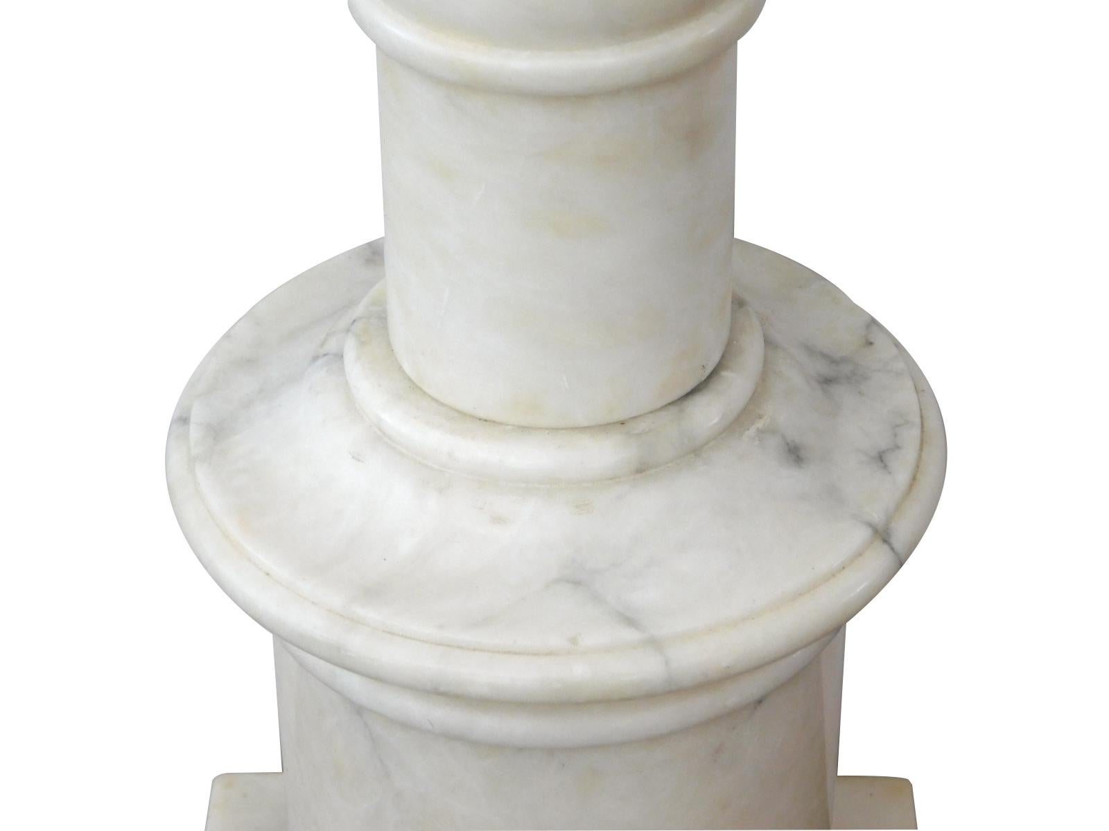 Hollywood Regency Classically-Inspired Italian 1950's Carrara Marble Columnar Lamp For Sale