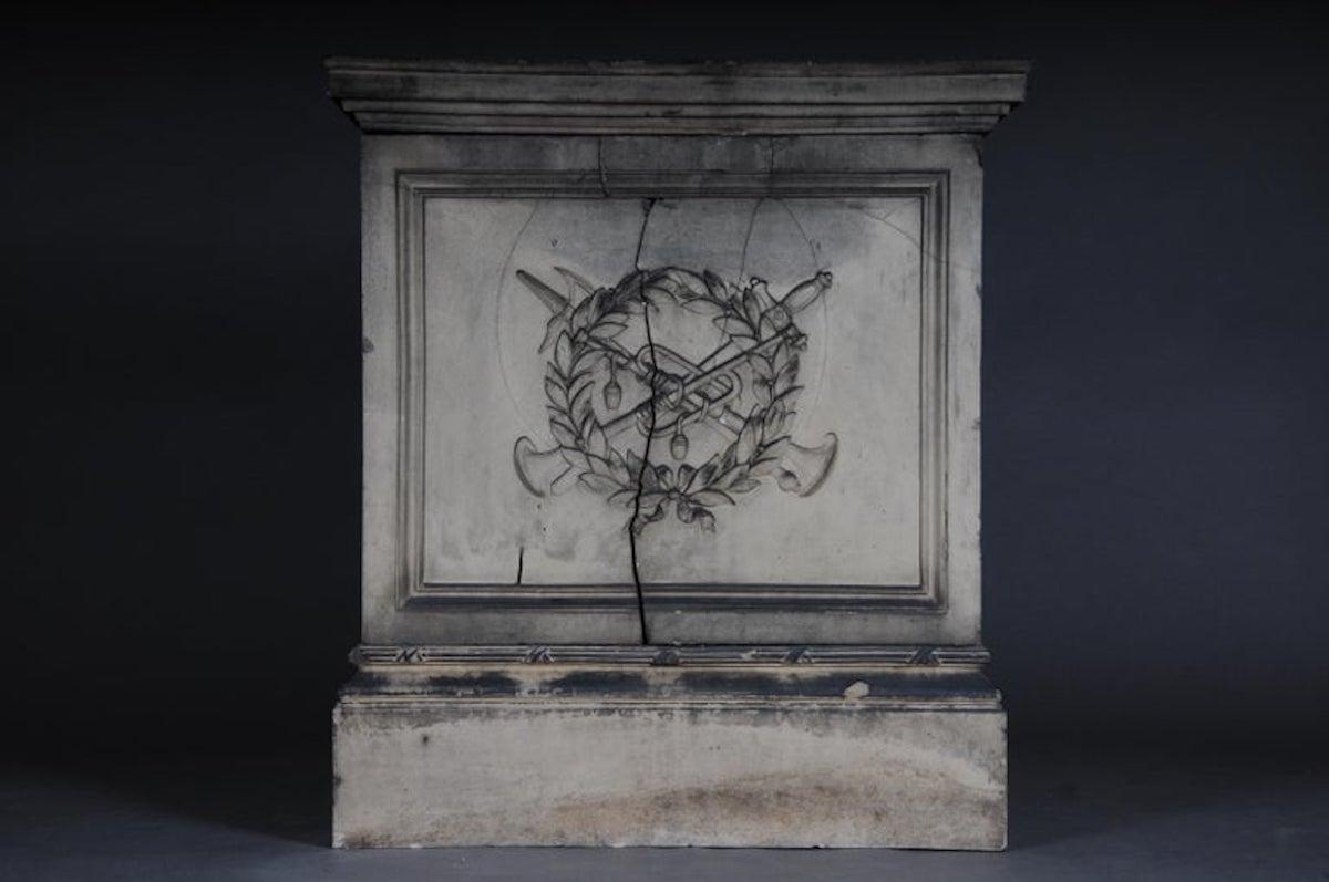 Klassizistisches Empire Pedestal aus Terrakotta, um 1820 im Angebot 9