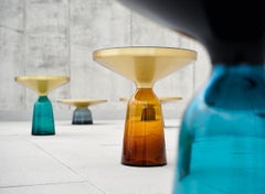 ClassiCon Bell Beistelltisch von Sebastian Herkner, Quarzgraues Glas & Messing