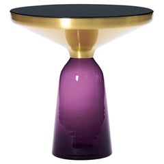 Table ClassiCon Bell de Sebastian Herkner en laiton et améthyste, disponible maintenant