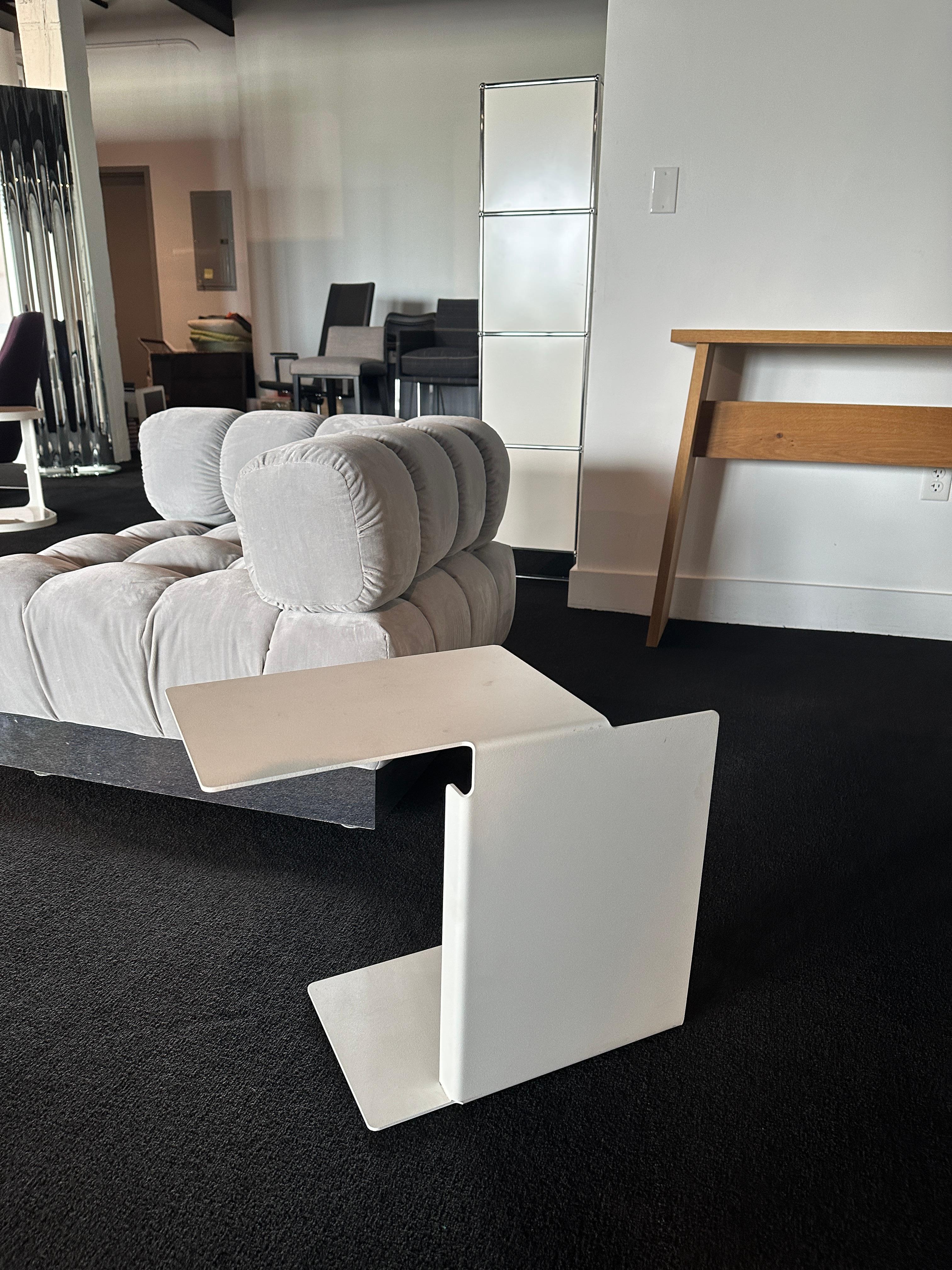Table d'appoint Classicon Diana B de Konstantin Grcic en STOCK Bon état à New York, NY
