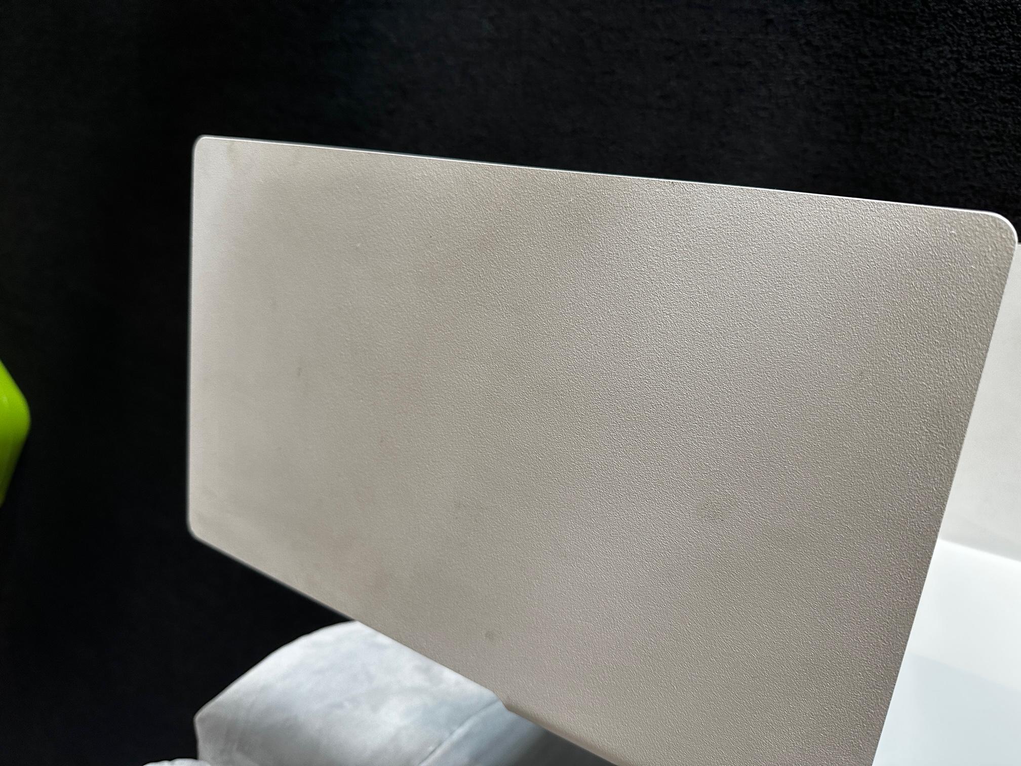 XXIe siècle et contemporain Table d'appoint Classicon Diana B de Konstantin Grcic en STOCK