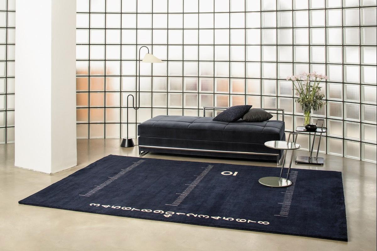 Moderne Tapis ClassiCon Centimetre en laine nouée à la main par Eileen Gray en vente