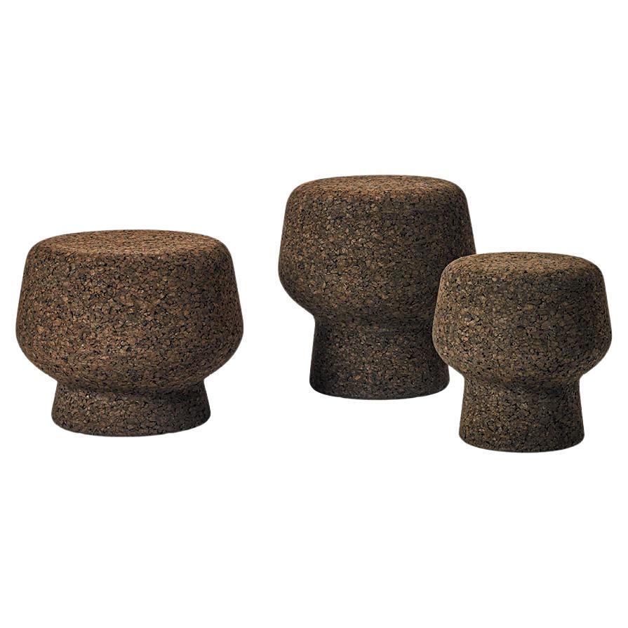 Stool or side table. Dark cork with impregnation, milled from one block.
Sustainably produced and flexible in use – a design object that works in any living environment.
Warm, grounding, stable and flexible in the ways it can be used: Corker is
