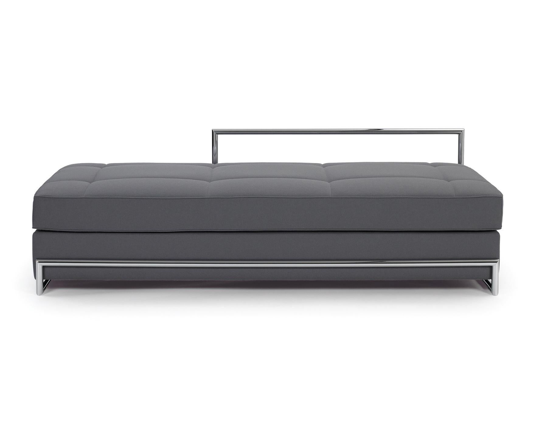 The daybed is rightly counted among Eileen Gray’s most famous designs. The lounge 