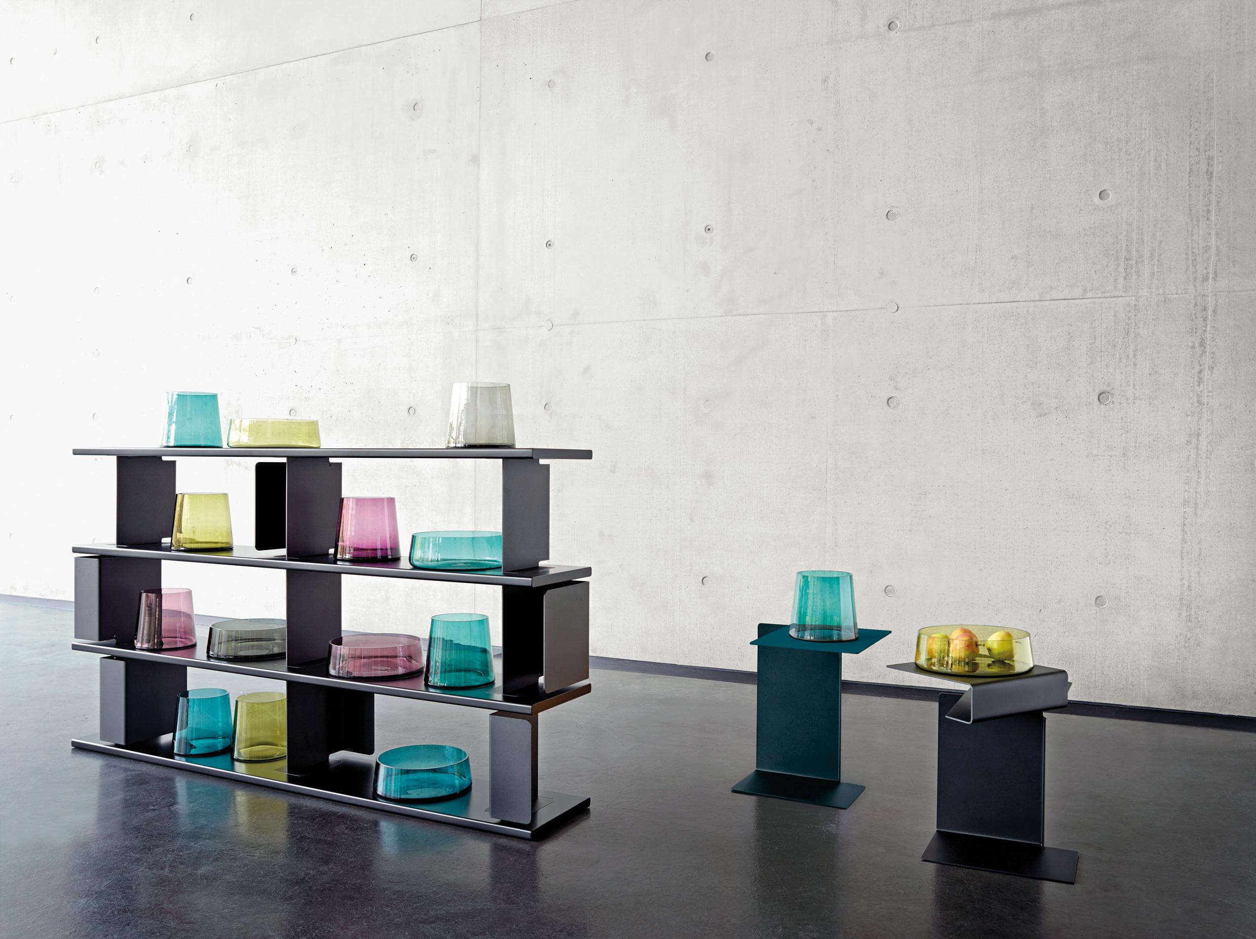 Anpassbare Farbe ClassiCon Diana E Beistelltisch  von Konstantin Grcic (Pulverbeschichtet) im Angebot