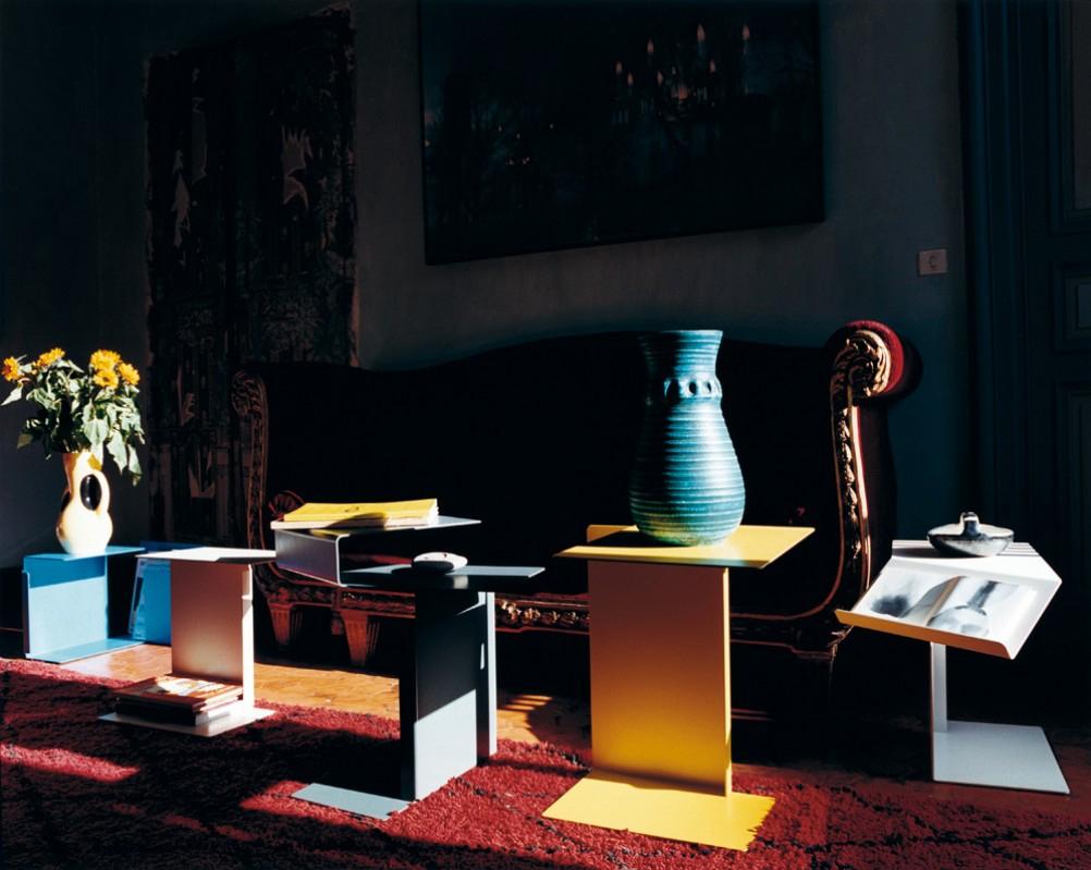 Moderne Table d'appoint ClassiCon Diana E en gris et bleu par Konstantin Grcic en vente