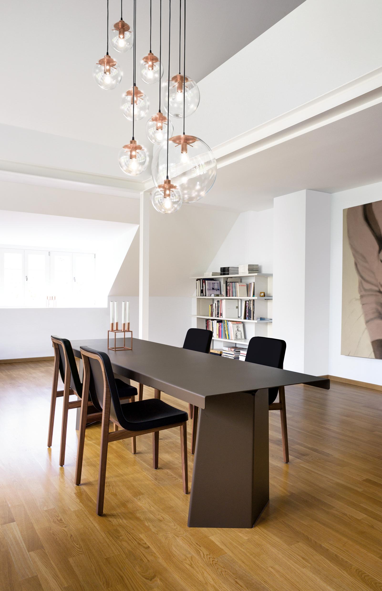 Moderno Lampada a sospensione ClassiCon Medium Selene in ottone di Sandra Lindner in vendita