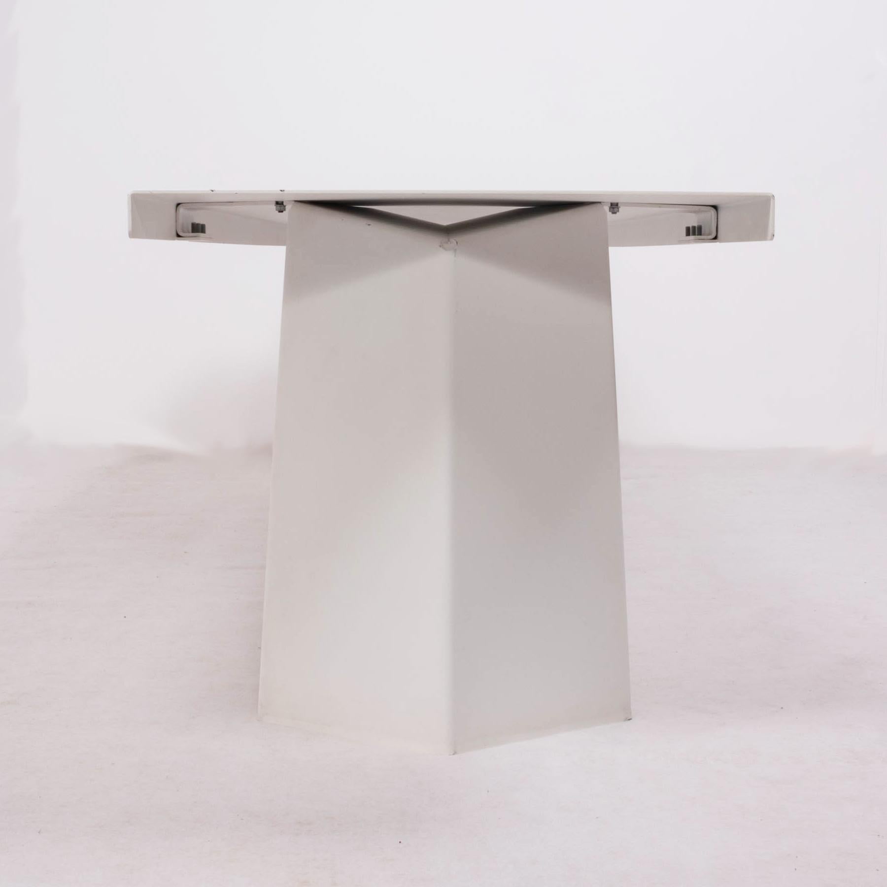 classicon pallas table