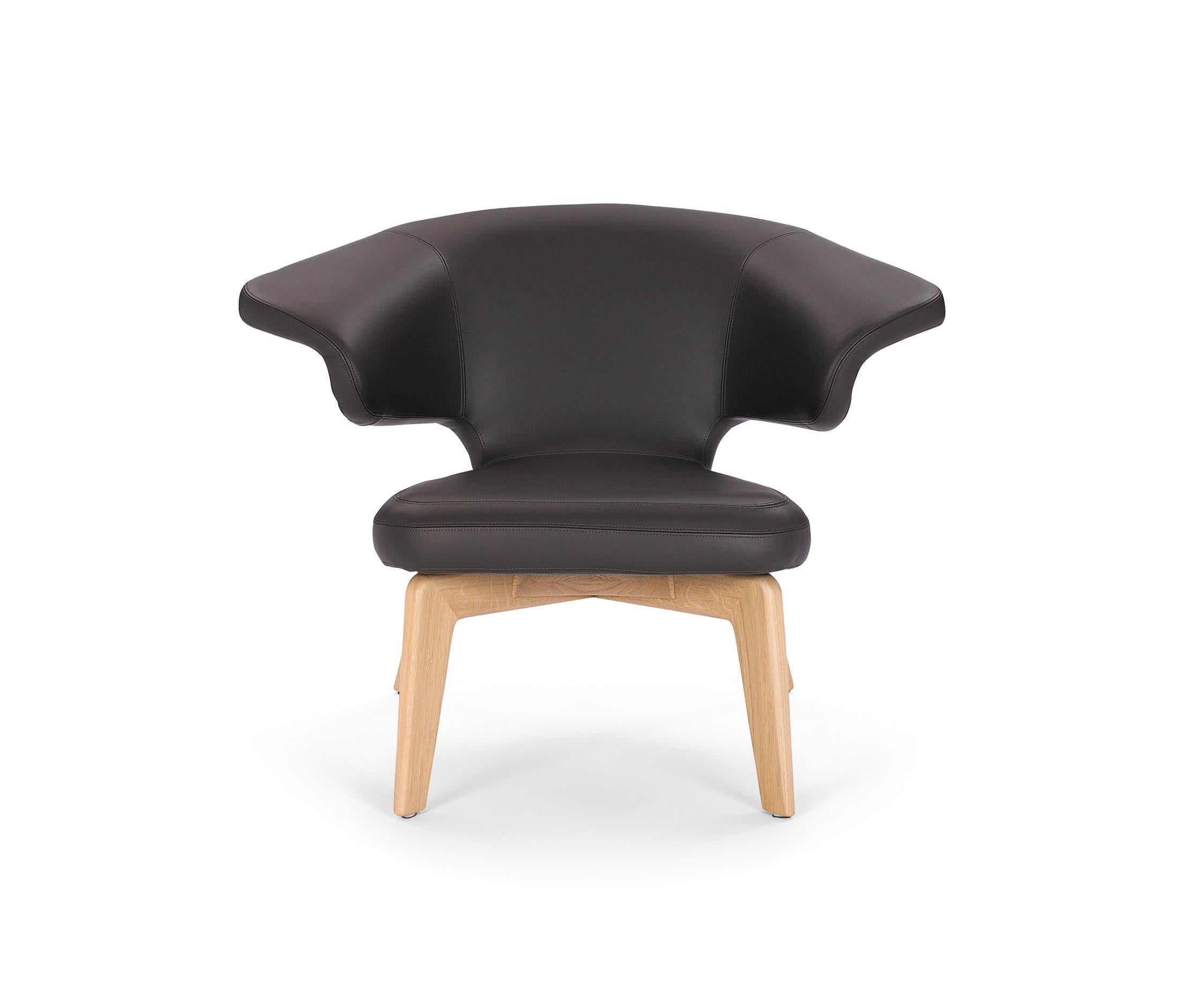 Customizable ClassiCon Munich Lounge in Leather by Sauerbruch Hutton For Sale 1