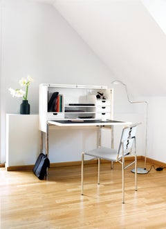 Scrivania ClassiCon Orcus in bianco laccato di Konstantin Grcic