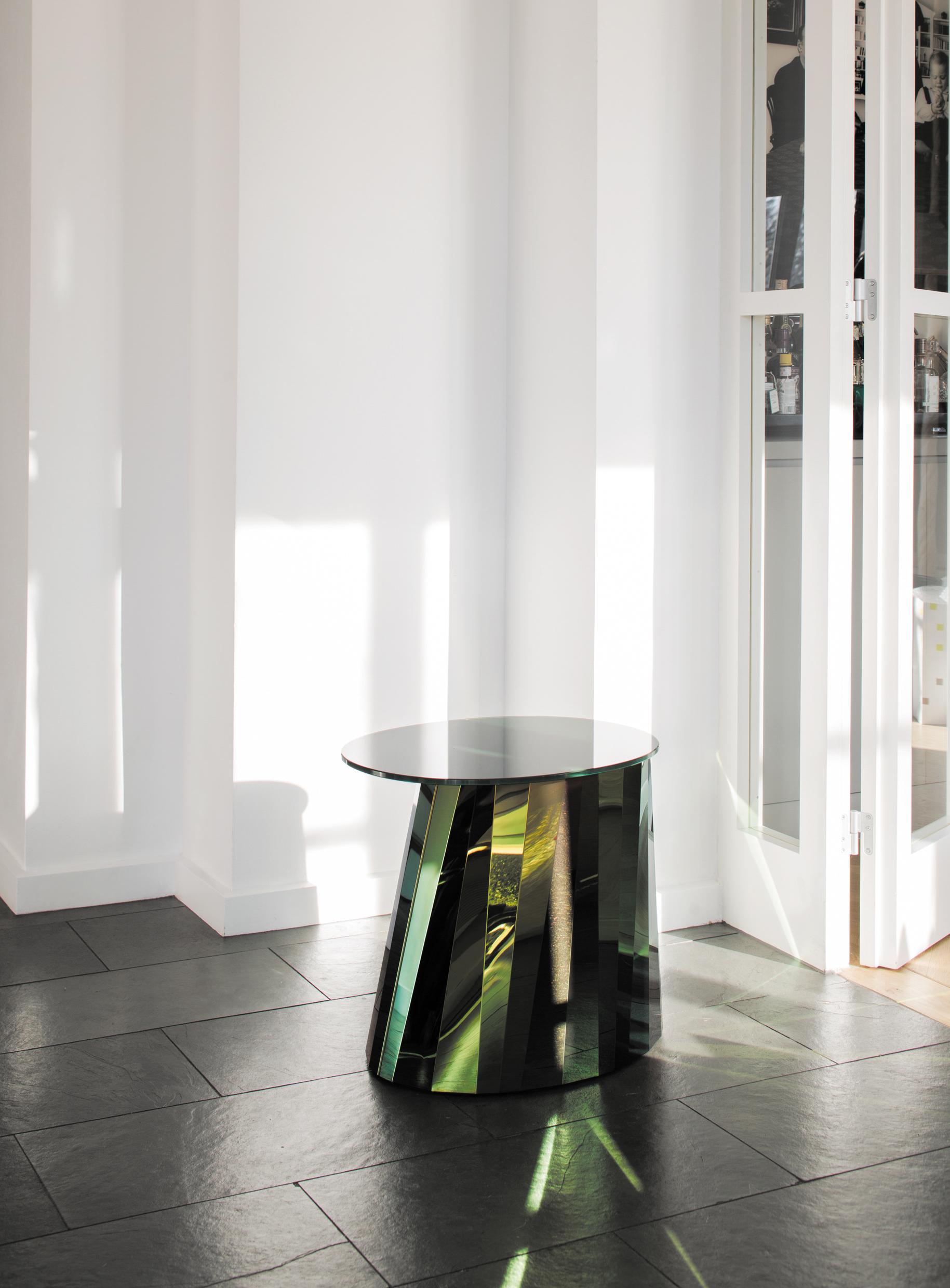 Verre Table basse ClassiCon Pli en vert de Victoria Wilmotte en vente