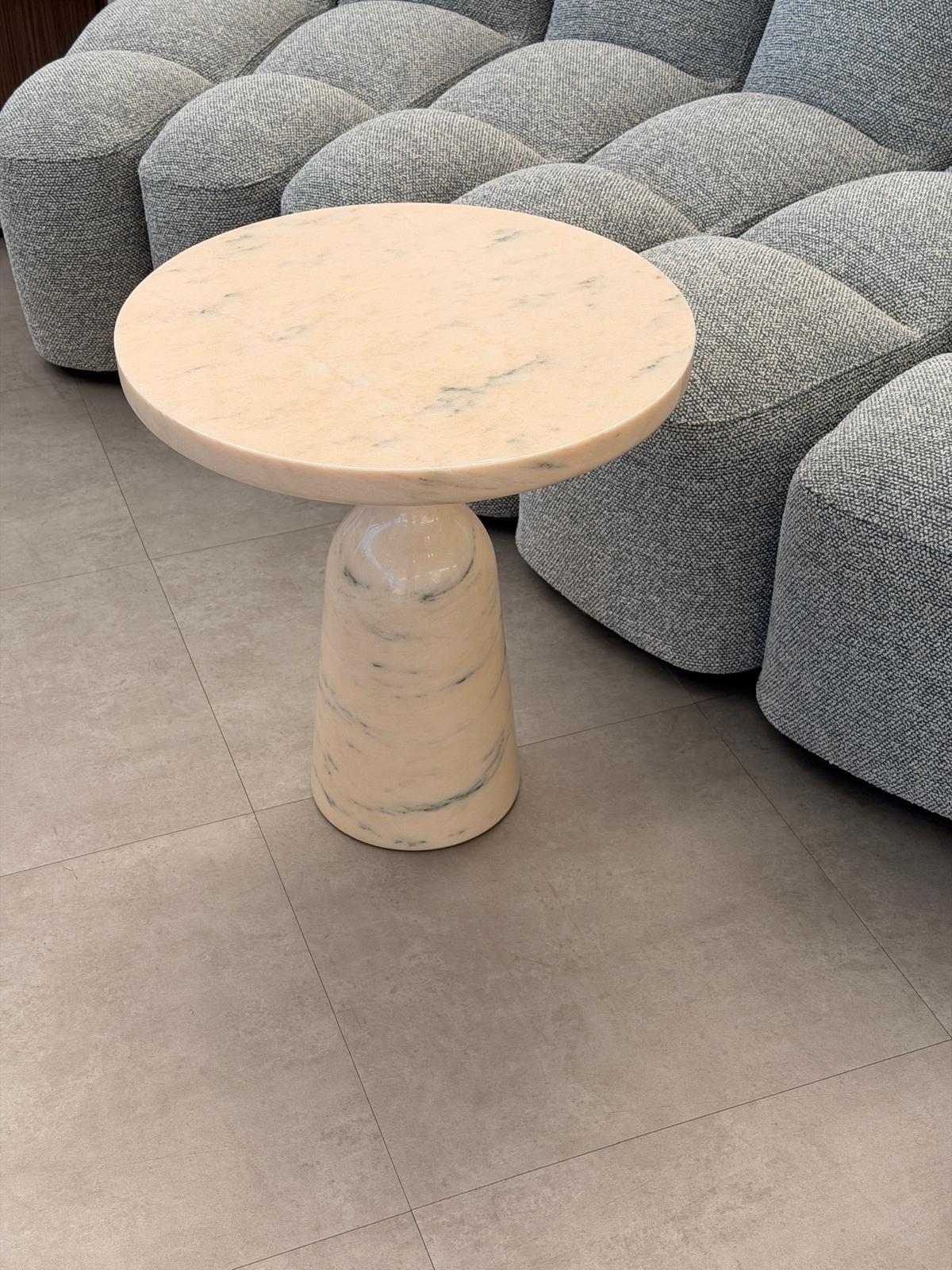 ClassiCon Rose Solid Marble Bell Side Table by Sebastian Herkner in STOCK en venta 3