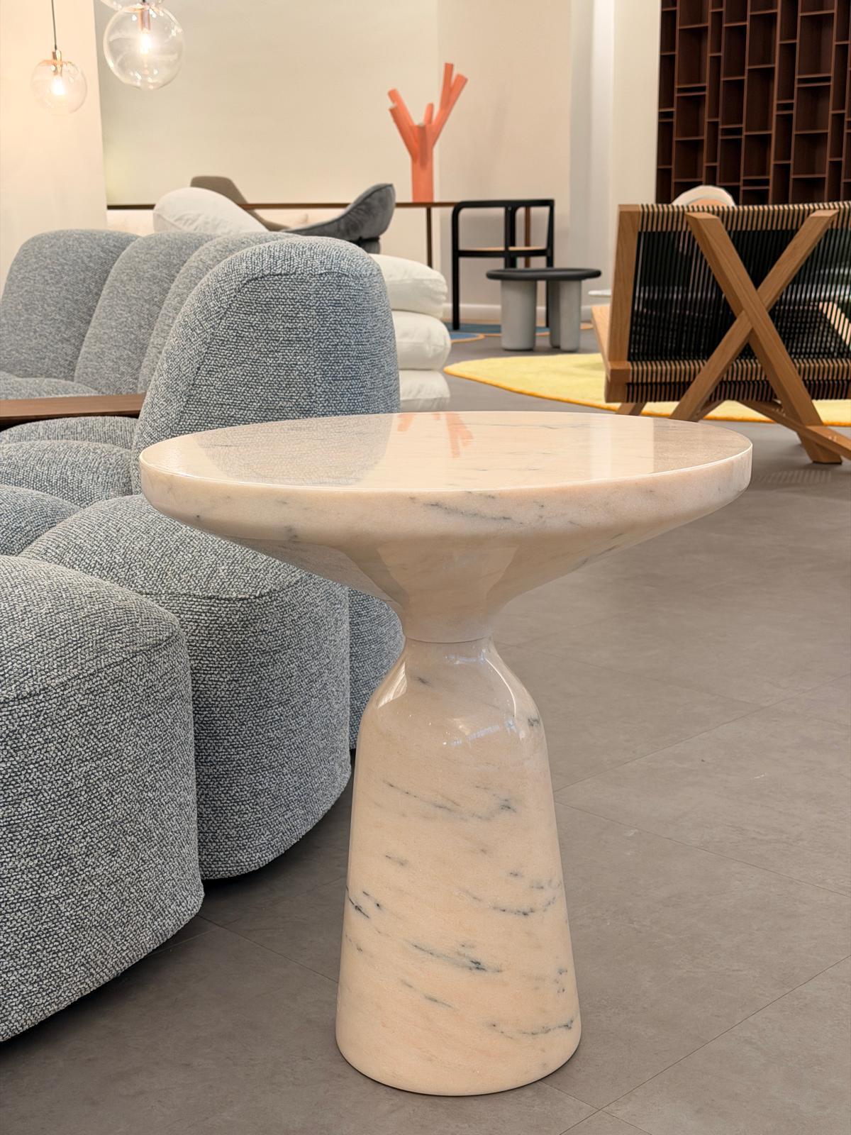 ClassiCon Rose Solid Marble Bell Side Table by Sebastian Herkner in STOCK Mármol en venta