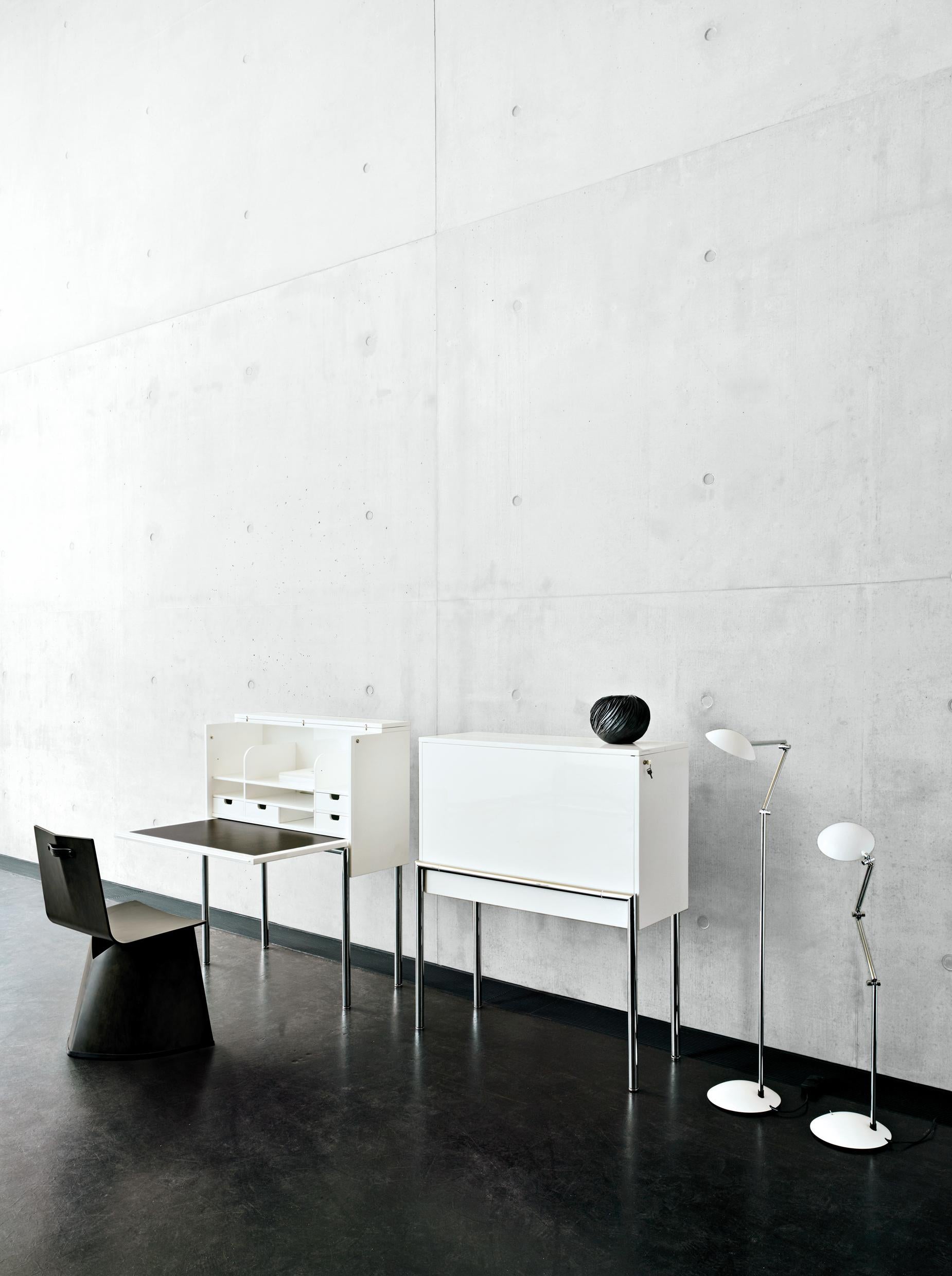 Sedia ClassiCon Venus  di Konstantin Grcic in vendita 2