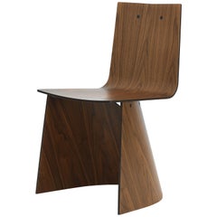 Silla ClassiCon Venus Nogal  por Konstantin Grcic