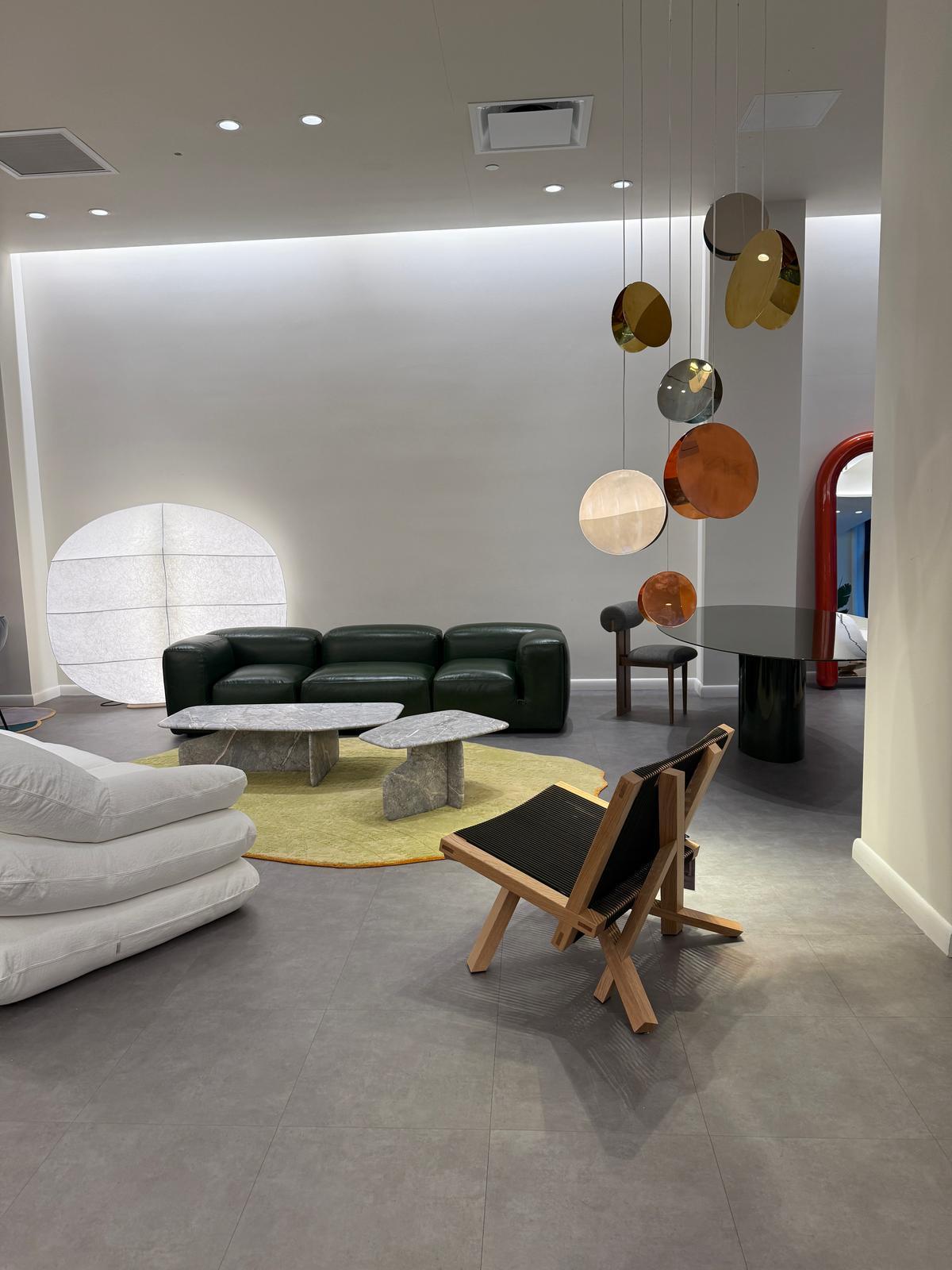 Oak natural frame - 
Cord Forest Green


The Volkshaus range of furniture comprises a solid oak lounge chair and stool with seats and backrests of hard-wearing cord, as well as a matching side table. The complex construction of the frames with