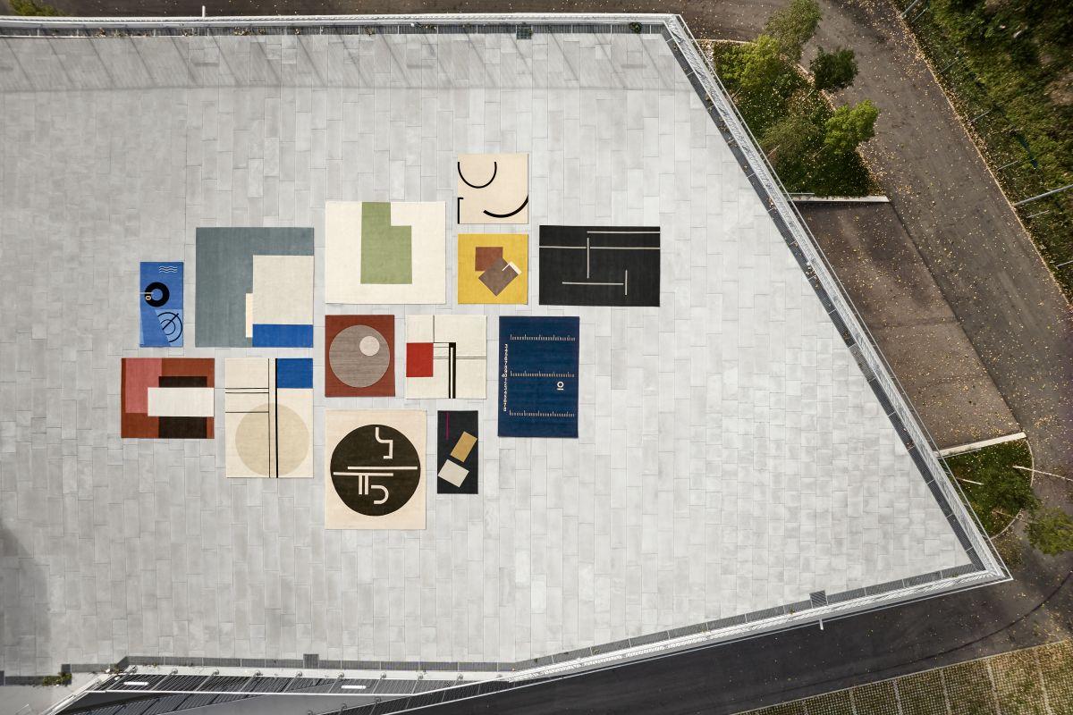 XXI secolo e contemporaneo Tappeto Wendingen personalizzabile ClassiCon in lana di Eileen Gray in vendita