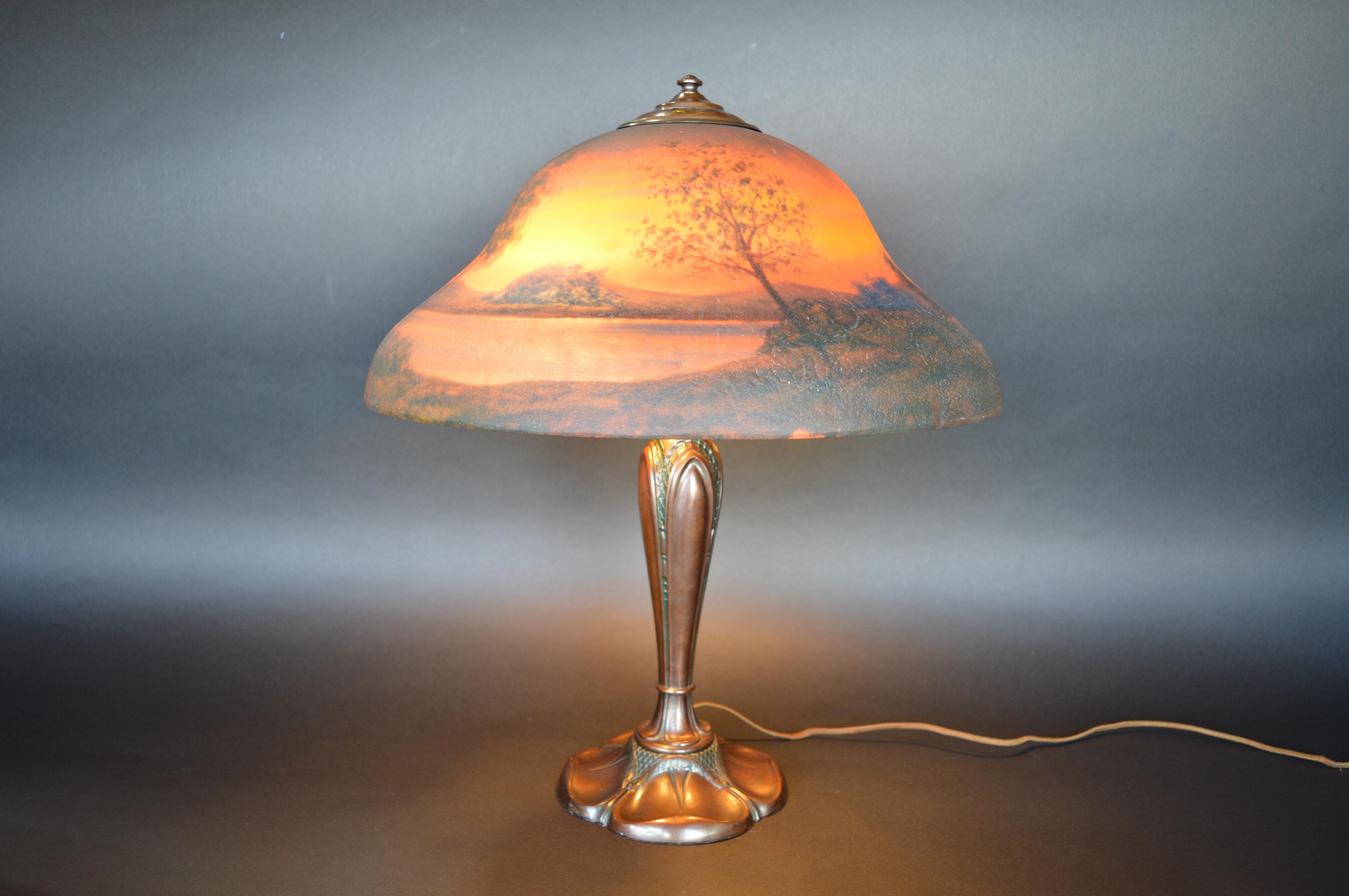Classique Sunset Landscape Table Lamp, circa 1920 For Sale 1