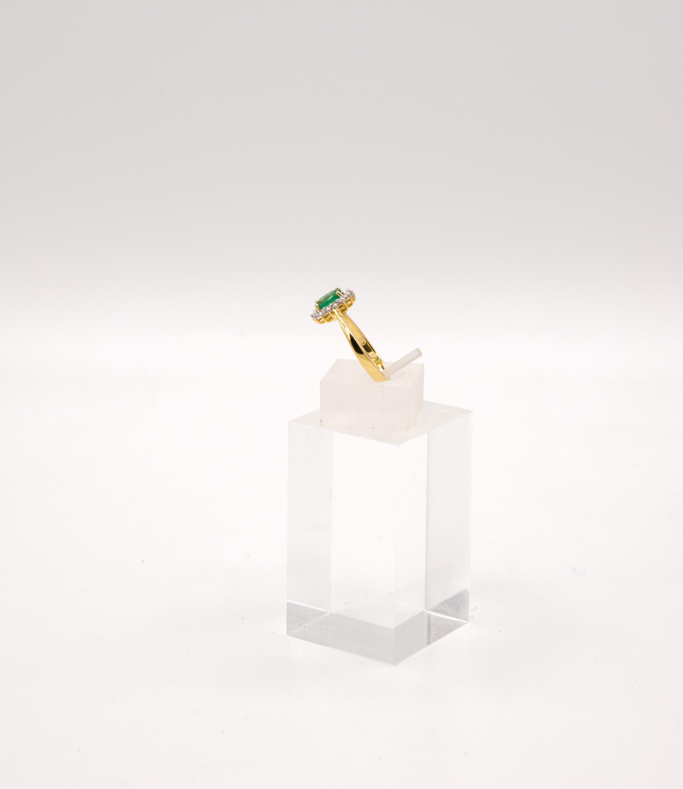 Klassischer Smaragd-Diamantring im Zustand „Neu“ im Angebot in Bad Kissingen, DE