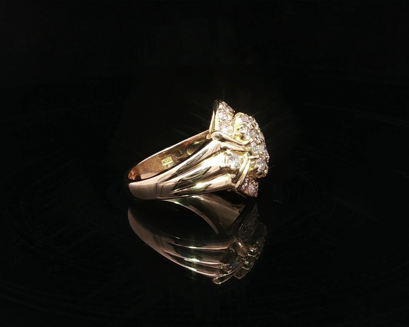 Anello di classe in oro giallo 18k con cluster di diamanti infuocati da 1,01 ct. in vendita 5