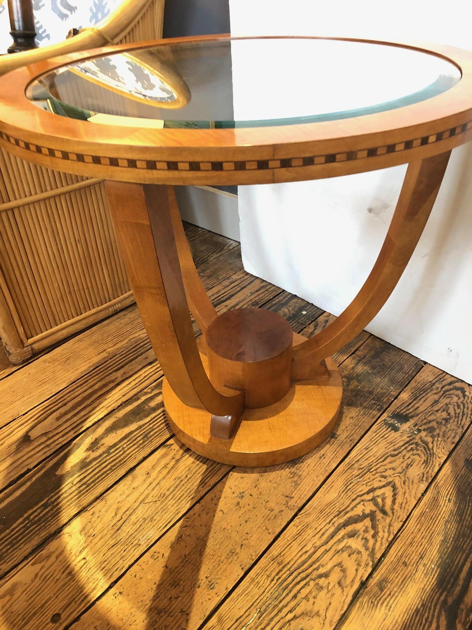 Classy Art Deco Style Round Side or End Table In Excellent Condition In Hopewell, NJ